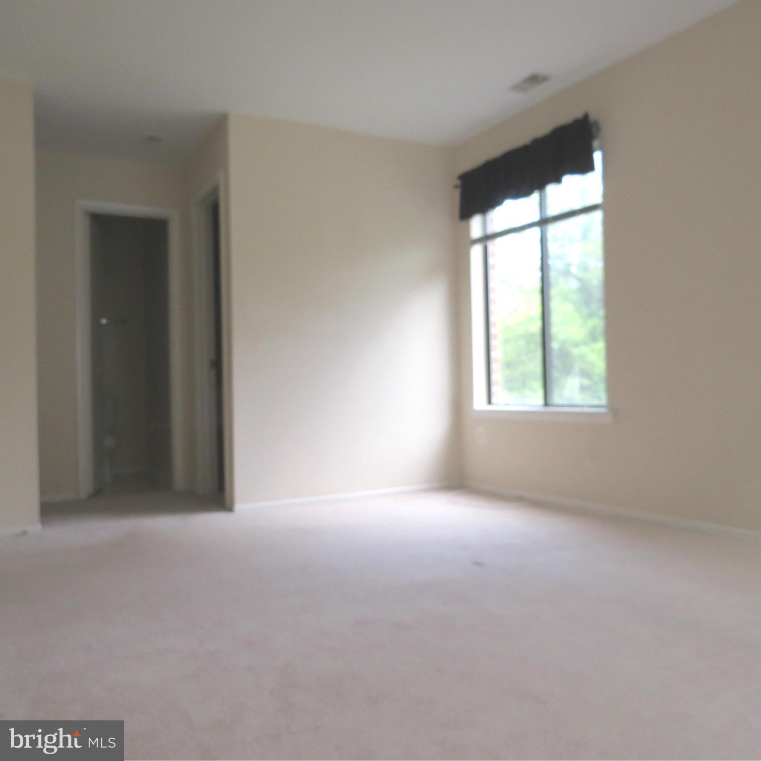 PARK OVERLOOK - Residential Lease