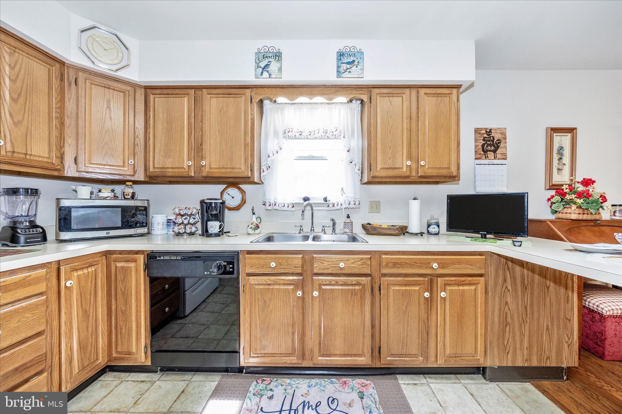 SOUTH POINTE - Residential