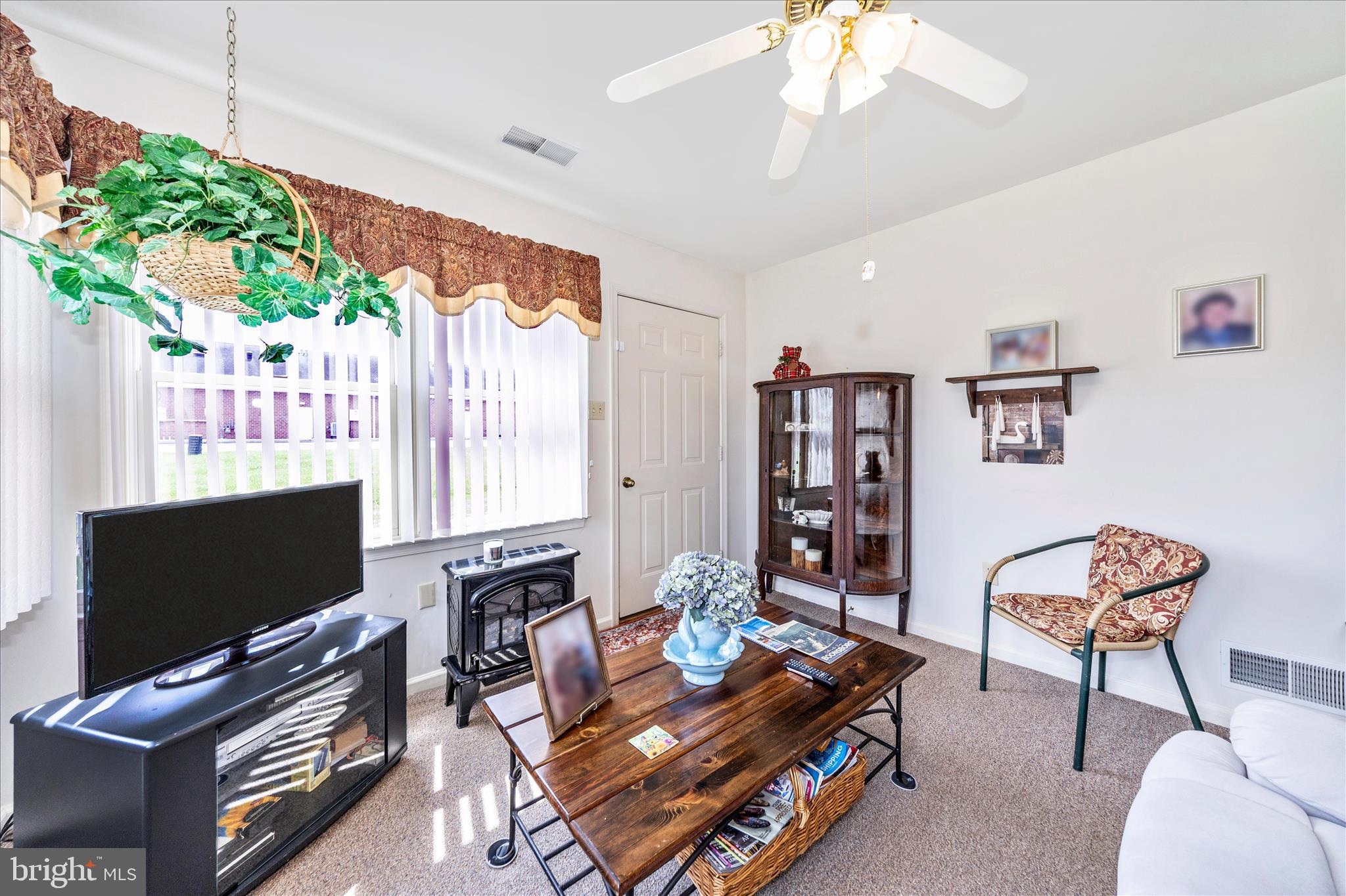 SOUTH POINTE - Residential