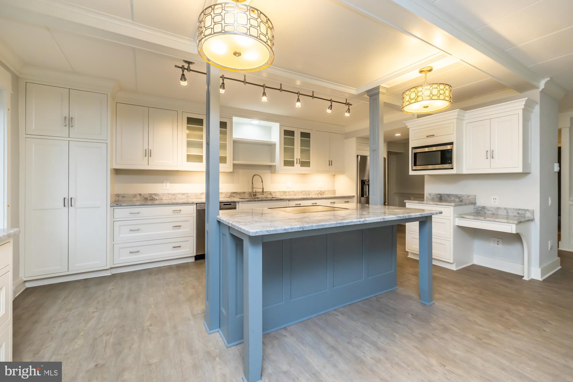 200 CAMPBELL CIRCLE E-6