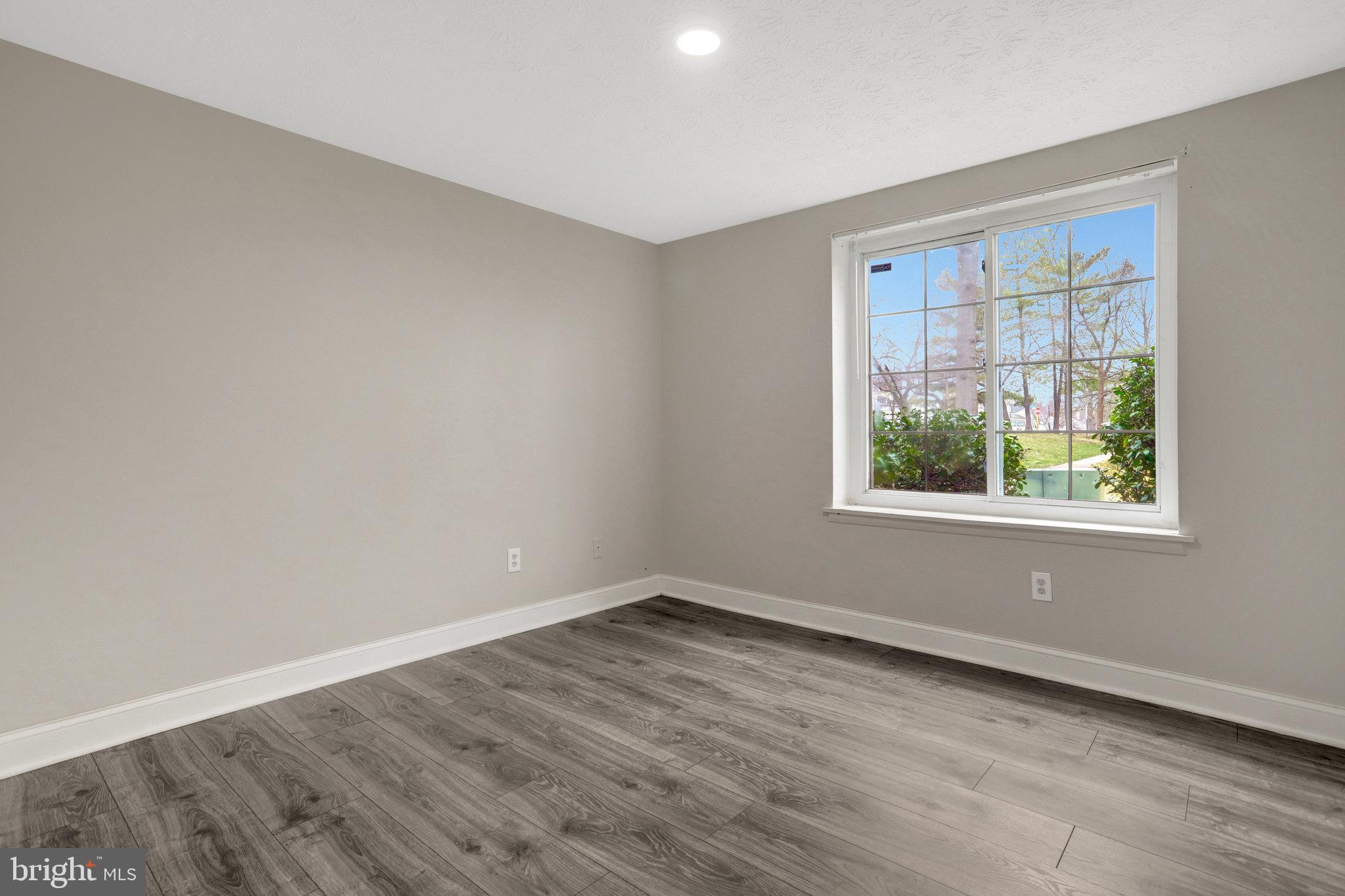 MOUNT VERNON LAKES - Residential