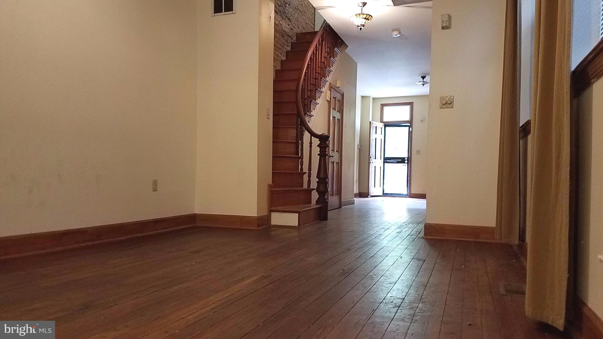 BUTCHER'S HILL - Residential