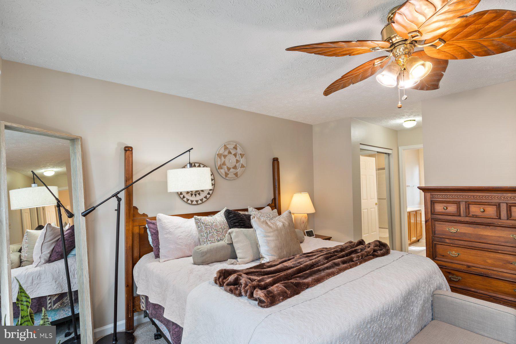 FOREST OAKS - Residential