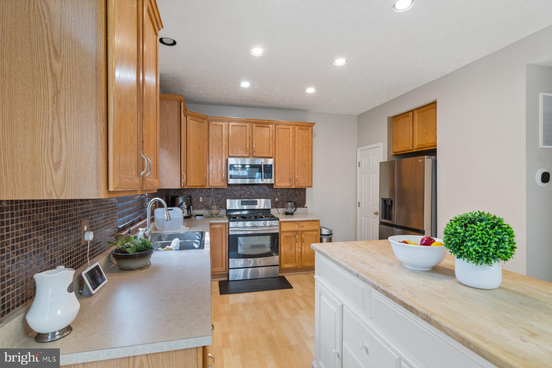 FOREST OAKS - Residential