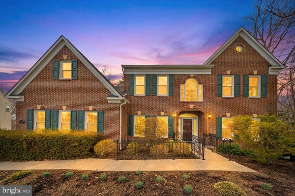 17988 SWANS CREEK LN, DUMFRIES, VA 22026 - Image 4e66b572b2b64a6cf7f1f709df728a2b/2987365565