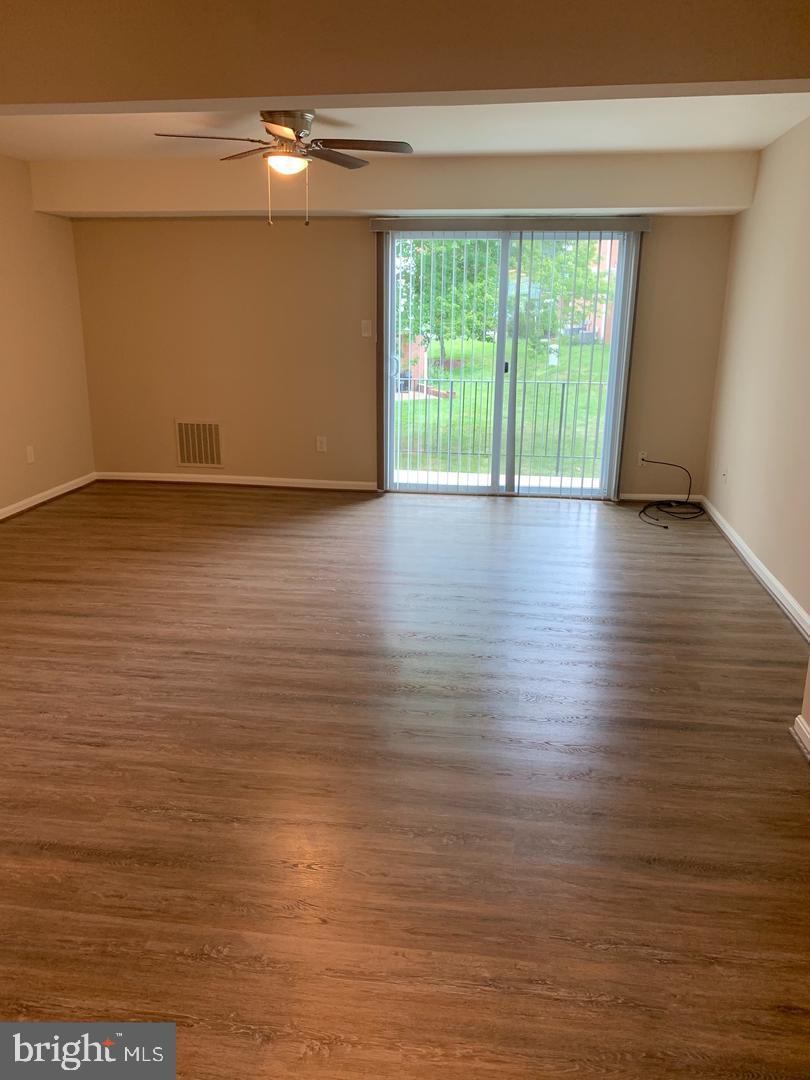 LEEDS SQUARE - Residential Lease