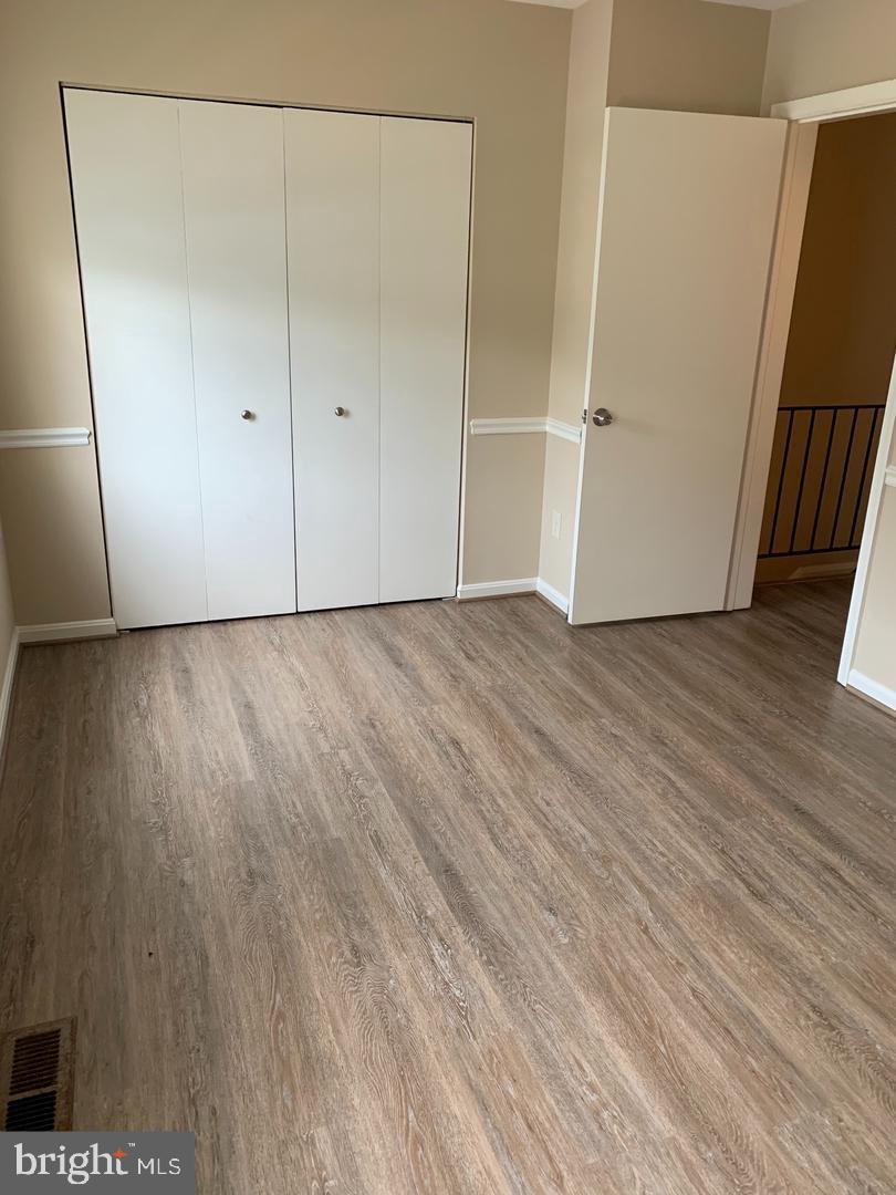 LEEDS SQUARE - Residential Lease