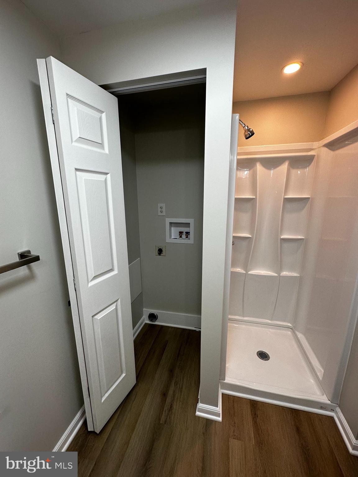 WAKEFIELD NEIGHBORHOOD - Residential