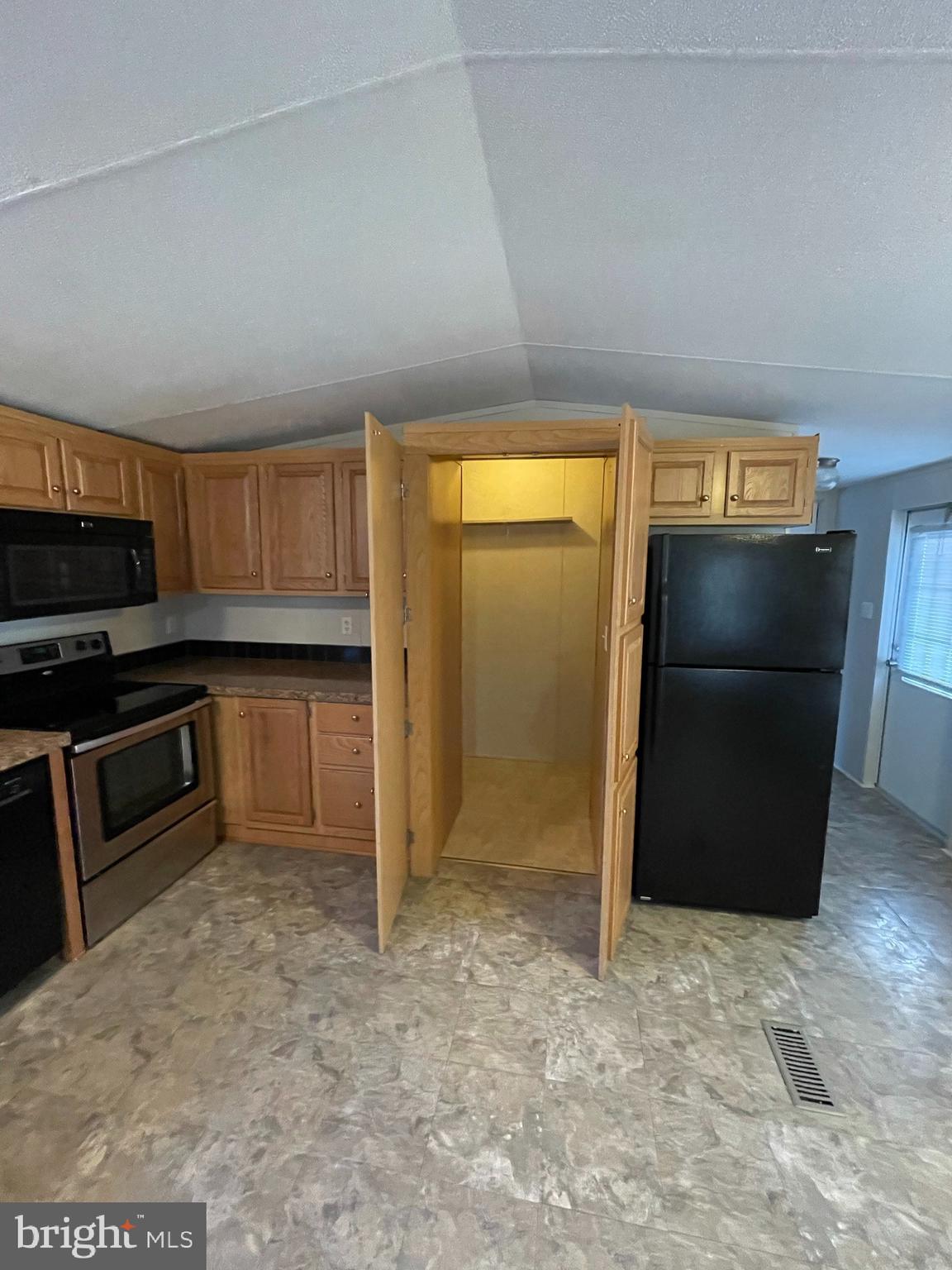 MINOR - Residential Lease