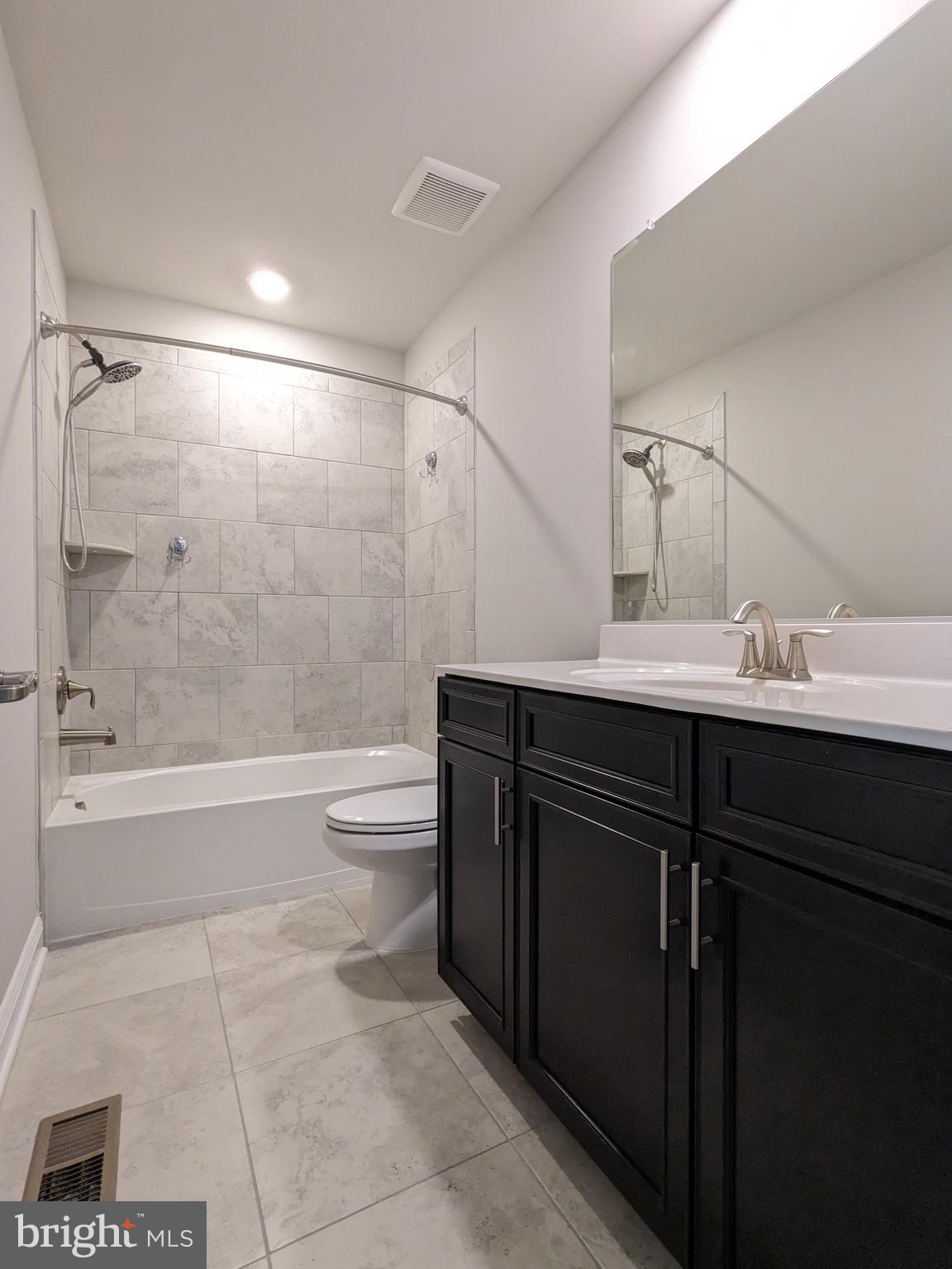 THE WOODS AT MYRTLE POINT - Residential