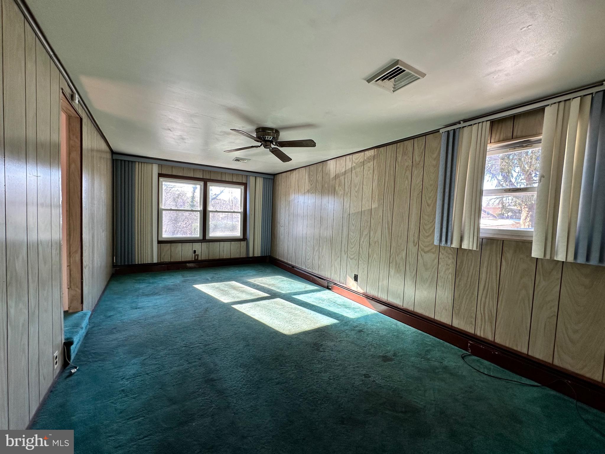 ELKINS PARK - Residential