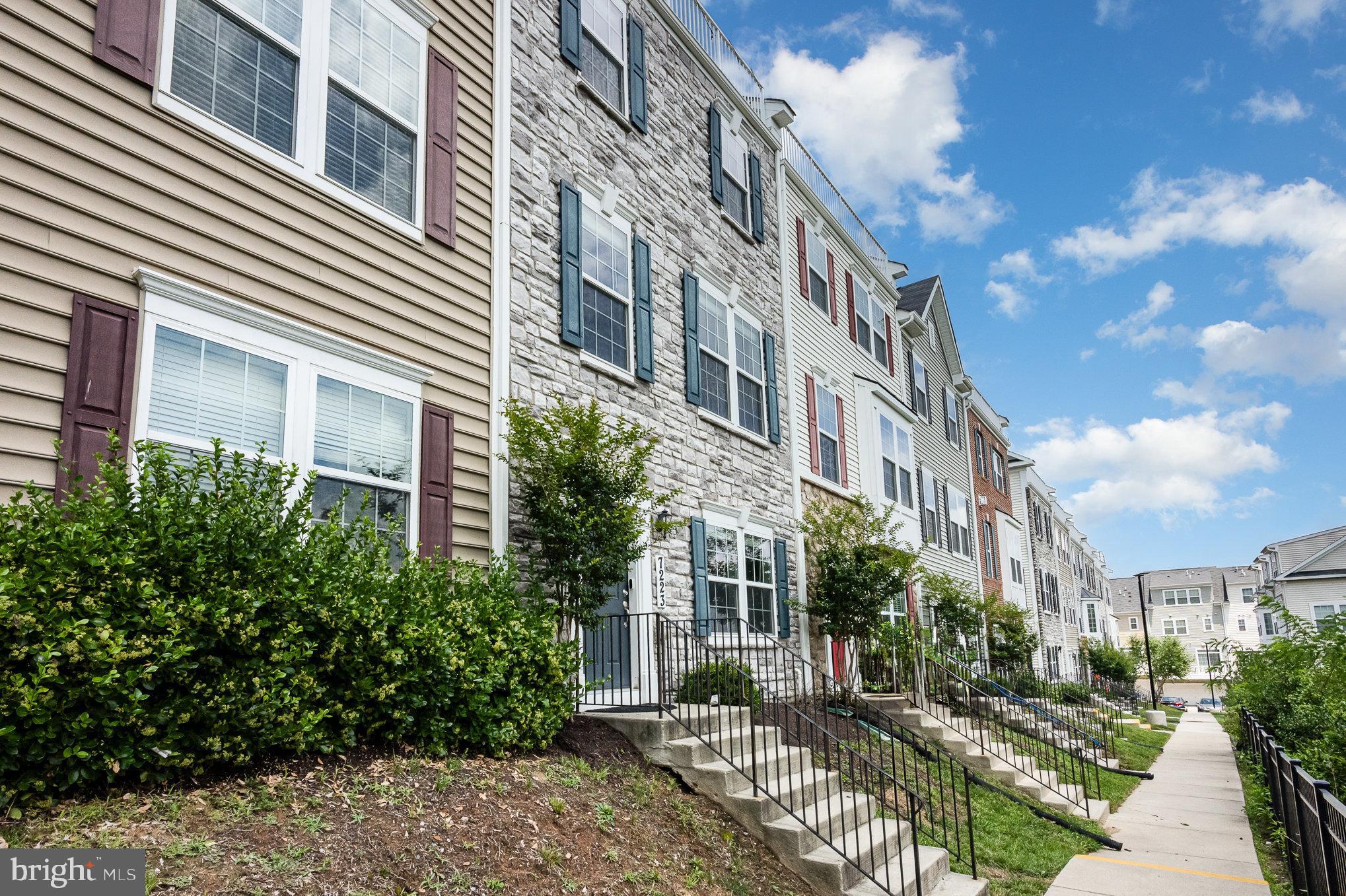 7223 BARRY LANE