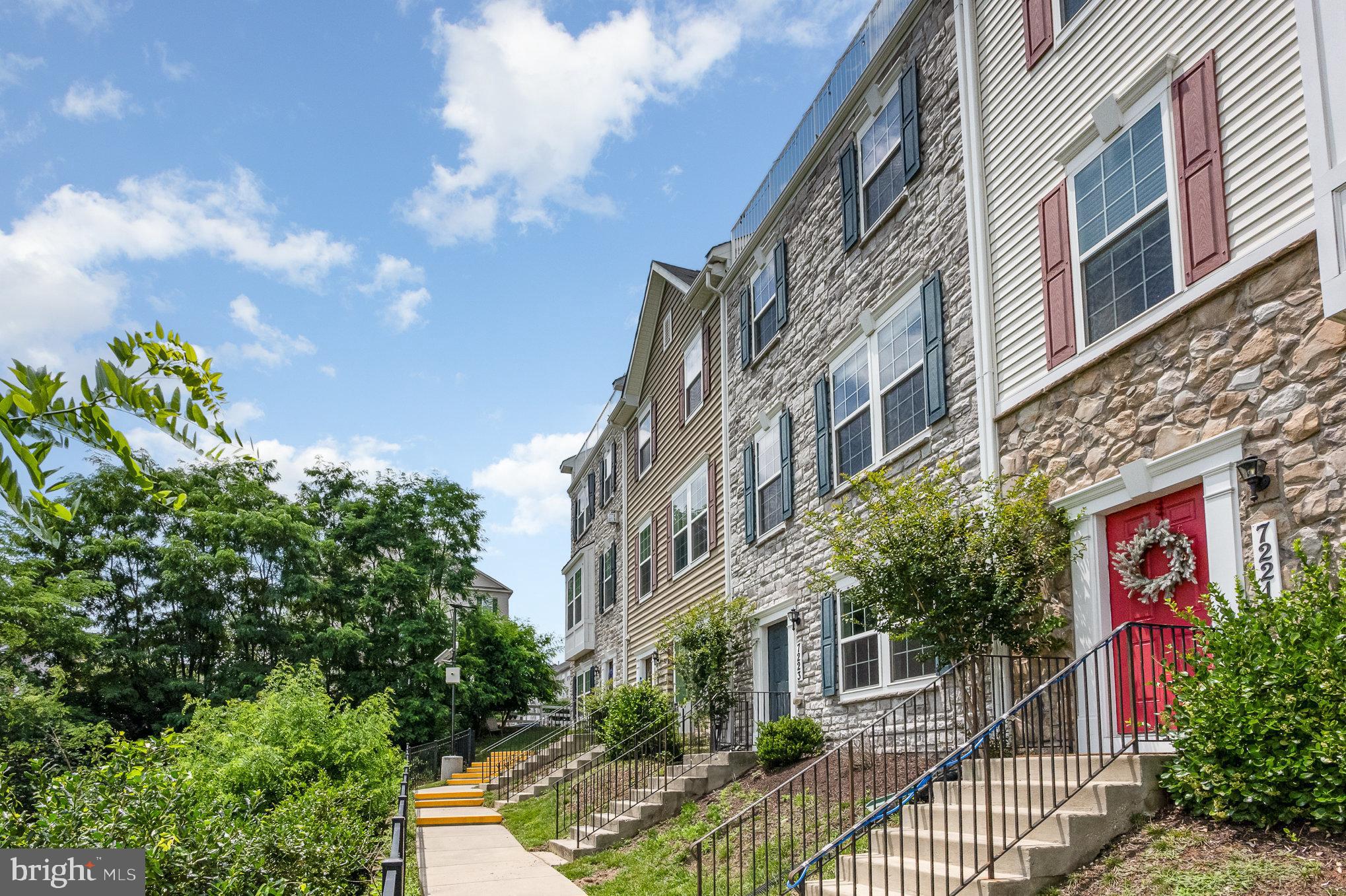 7223 BARRY LANE