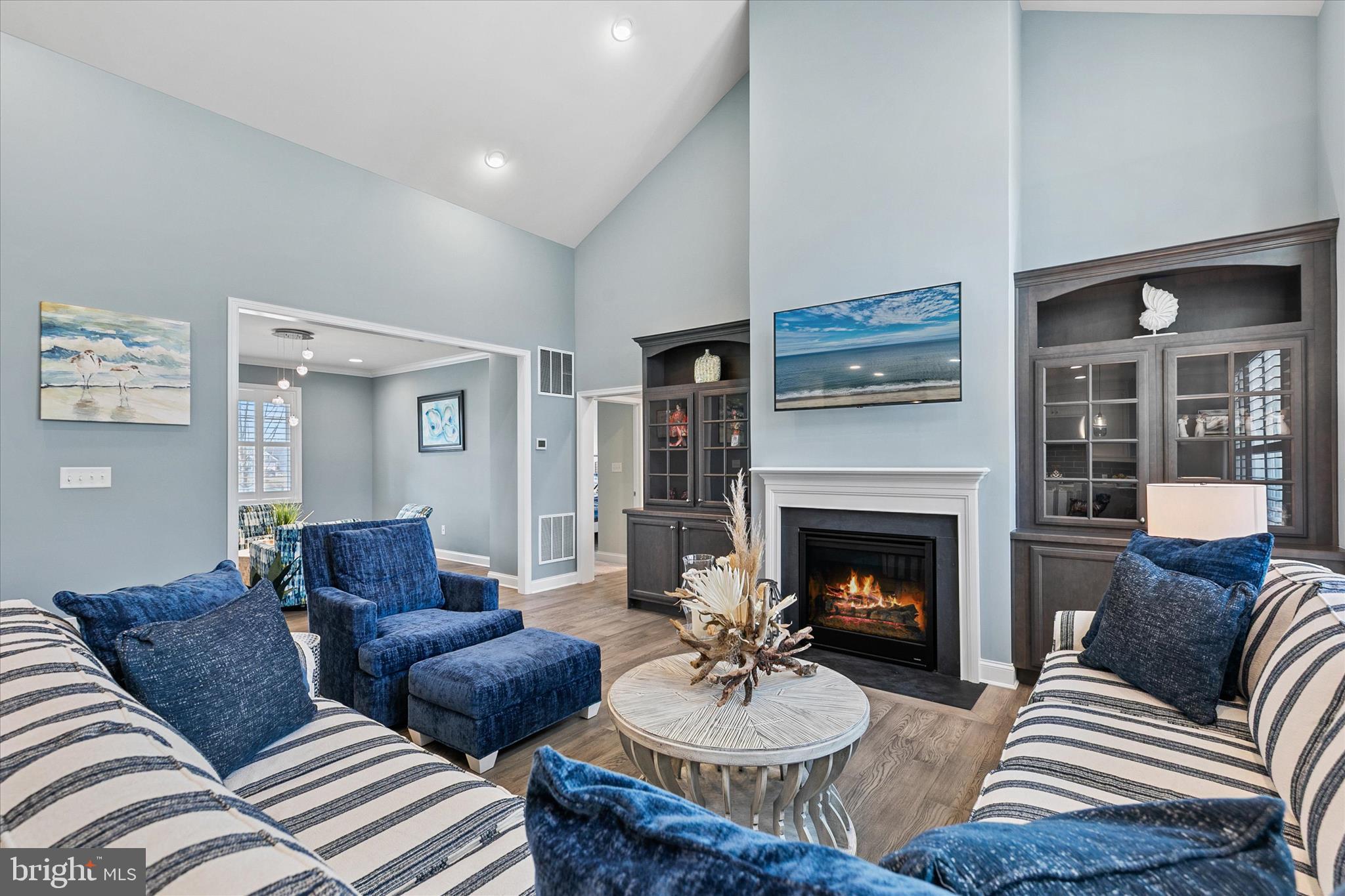 PENINSULA LAKES - Residential