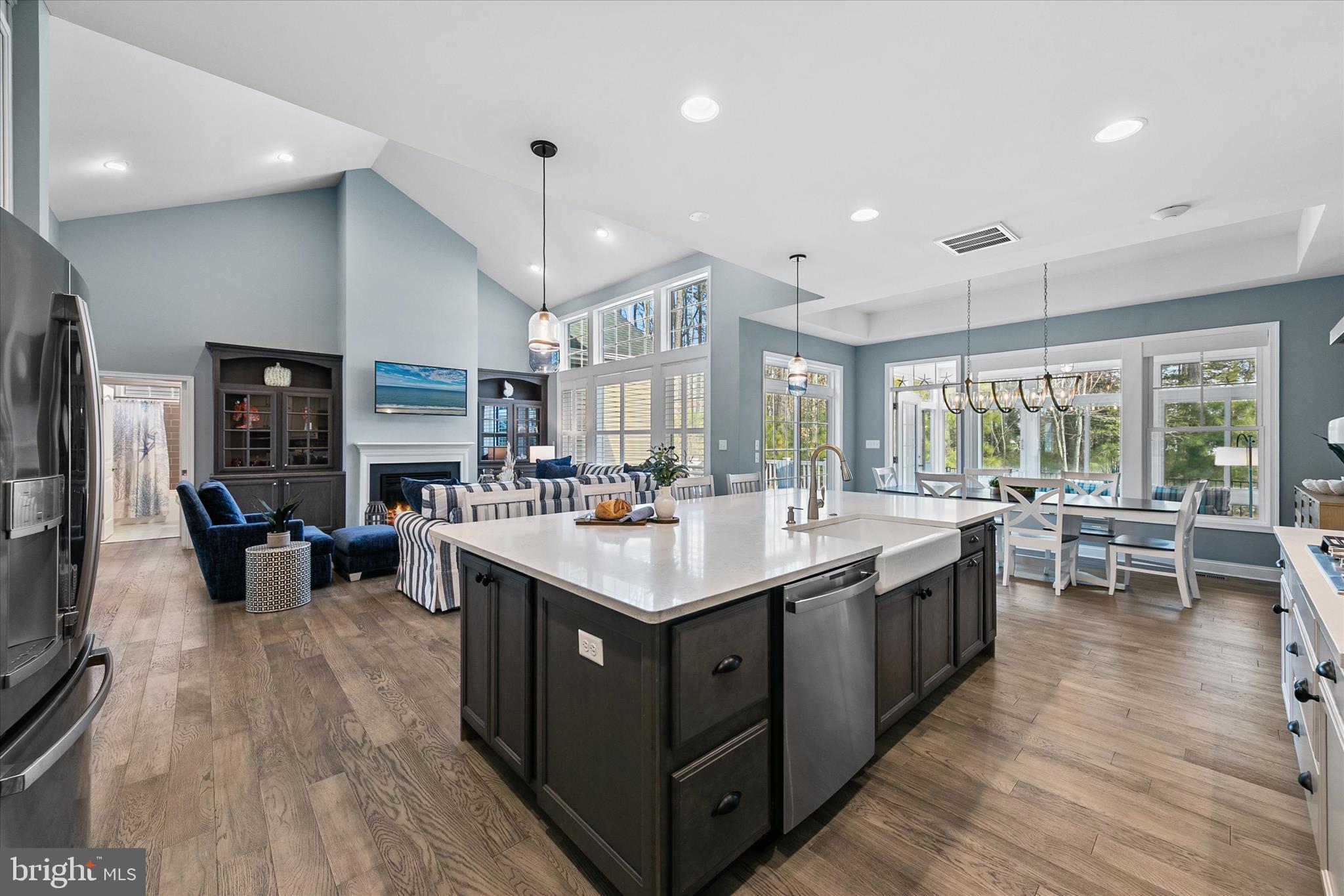 PENINSULA LAKES - Residential