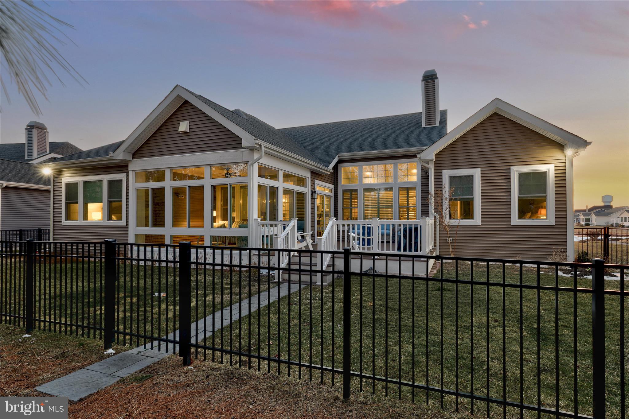 PENINSULA LAKES - Residential