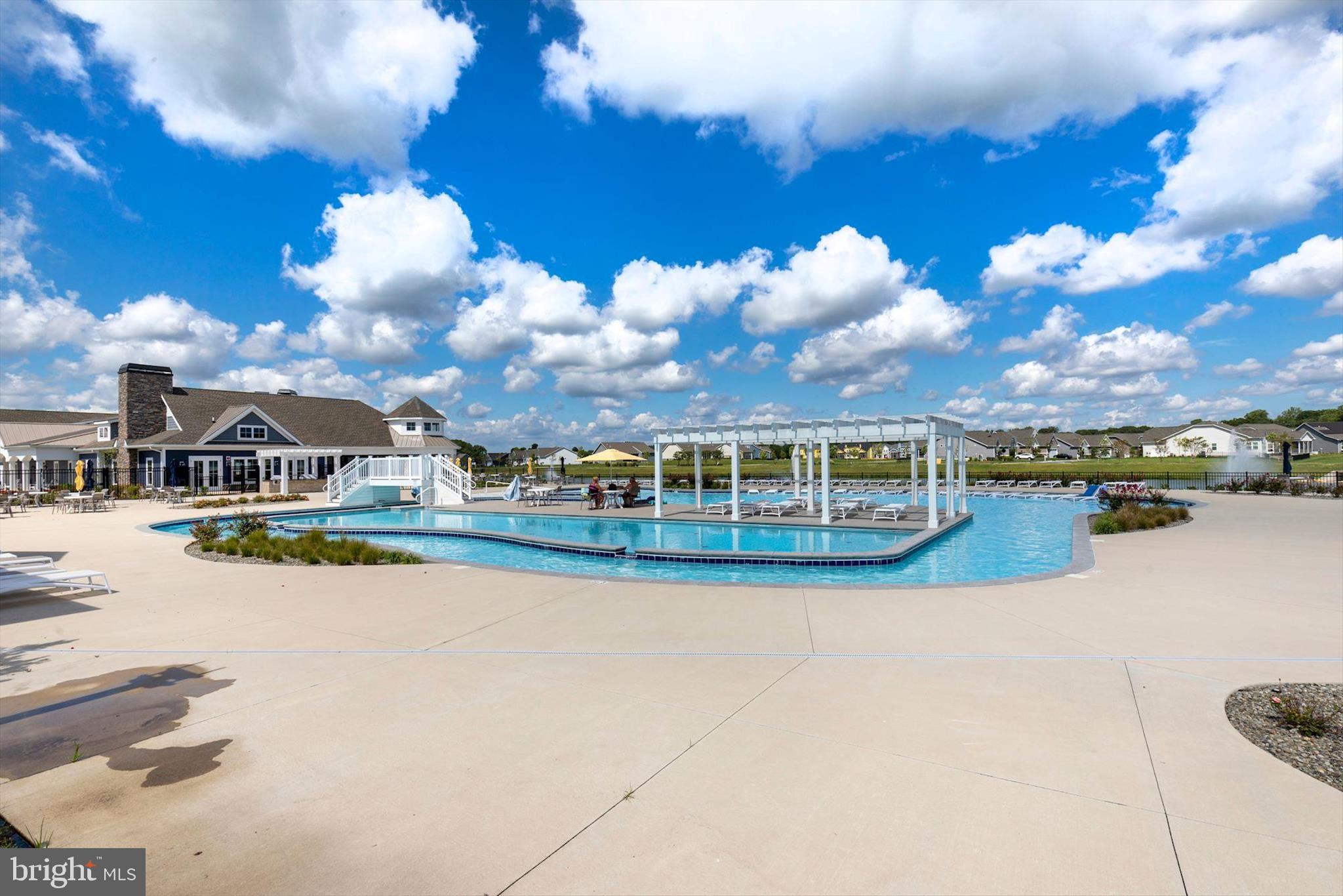 PENINSULA LAKES - Residential