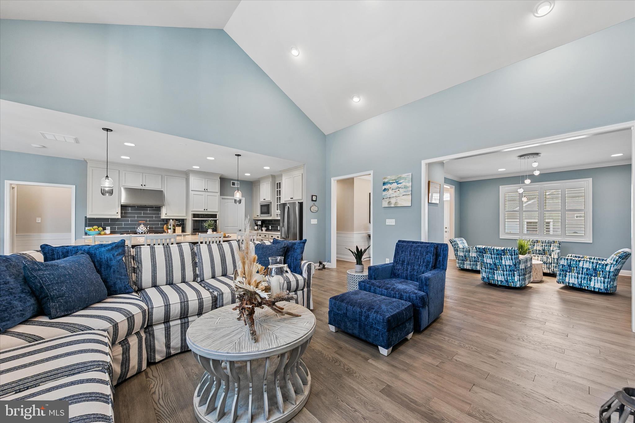 PENINSULA LAKES - Residential