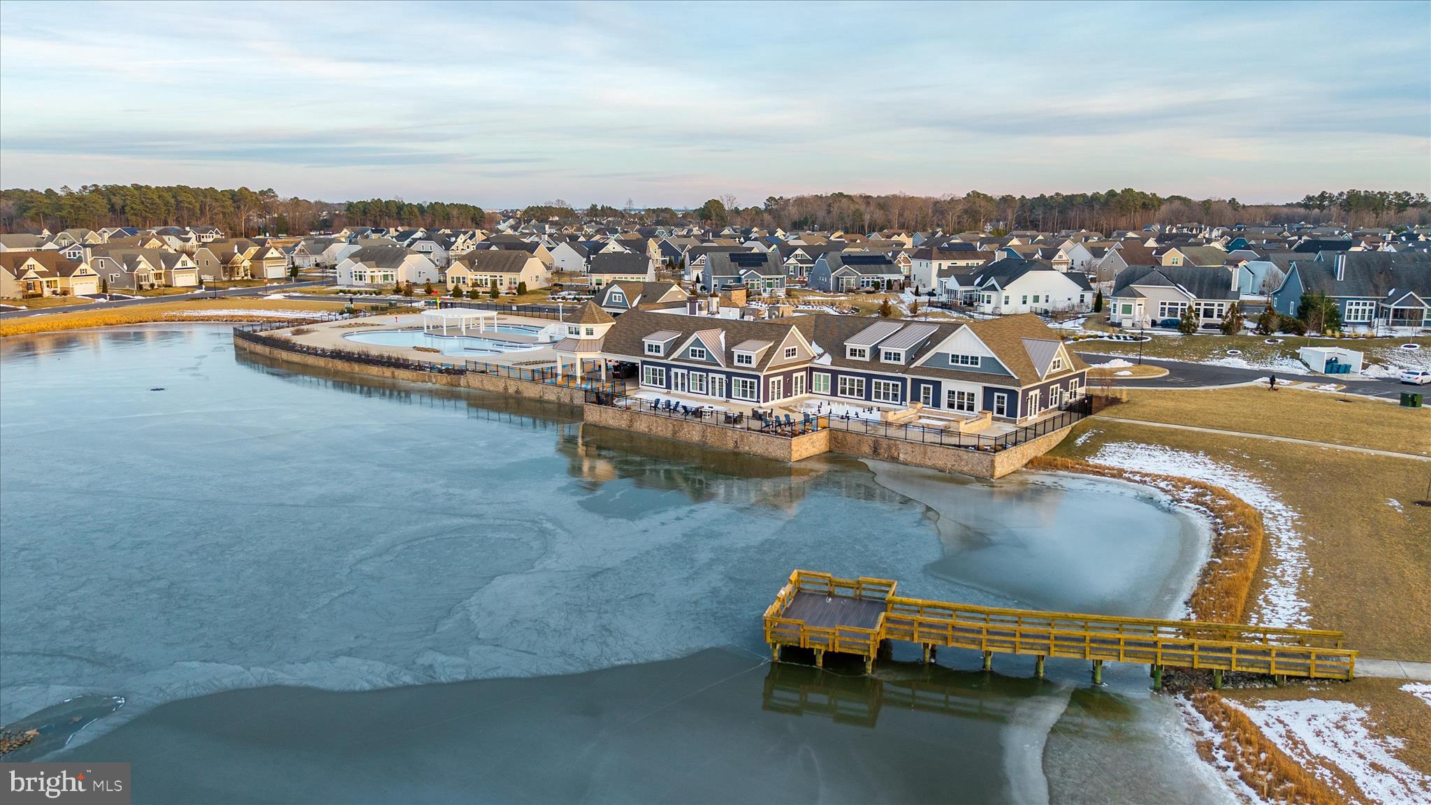 PENINSULA LAKES - Residential