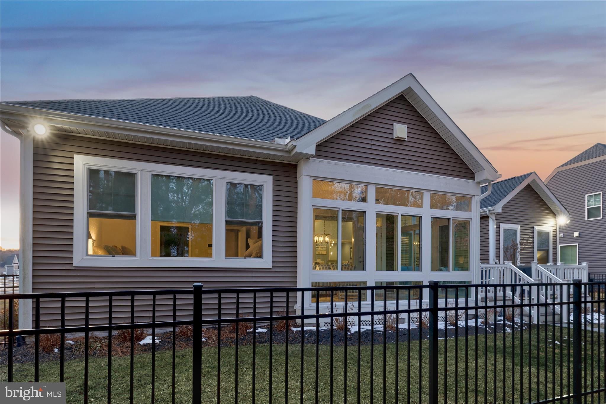 PENINSULA LAKES - Residential