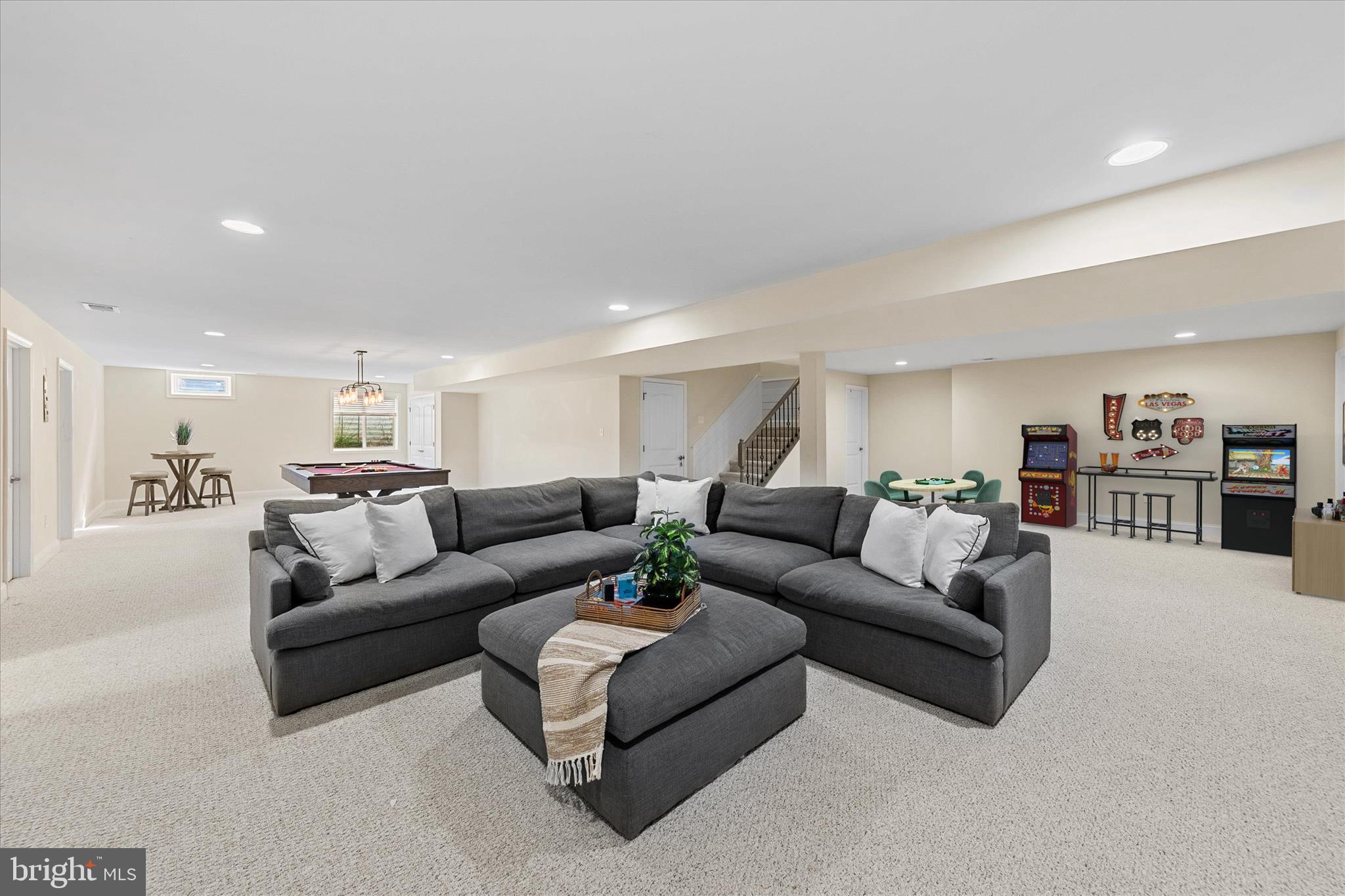 PENINSULA LAKES - Residential