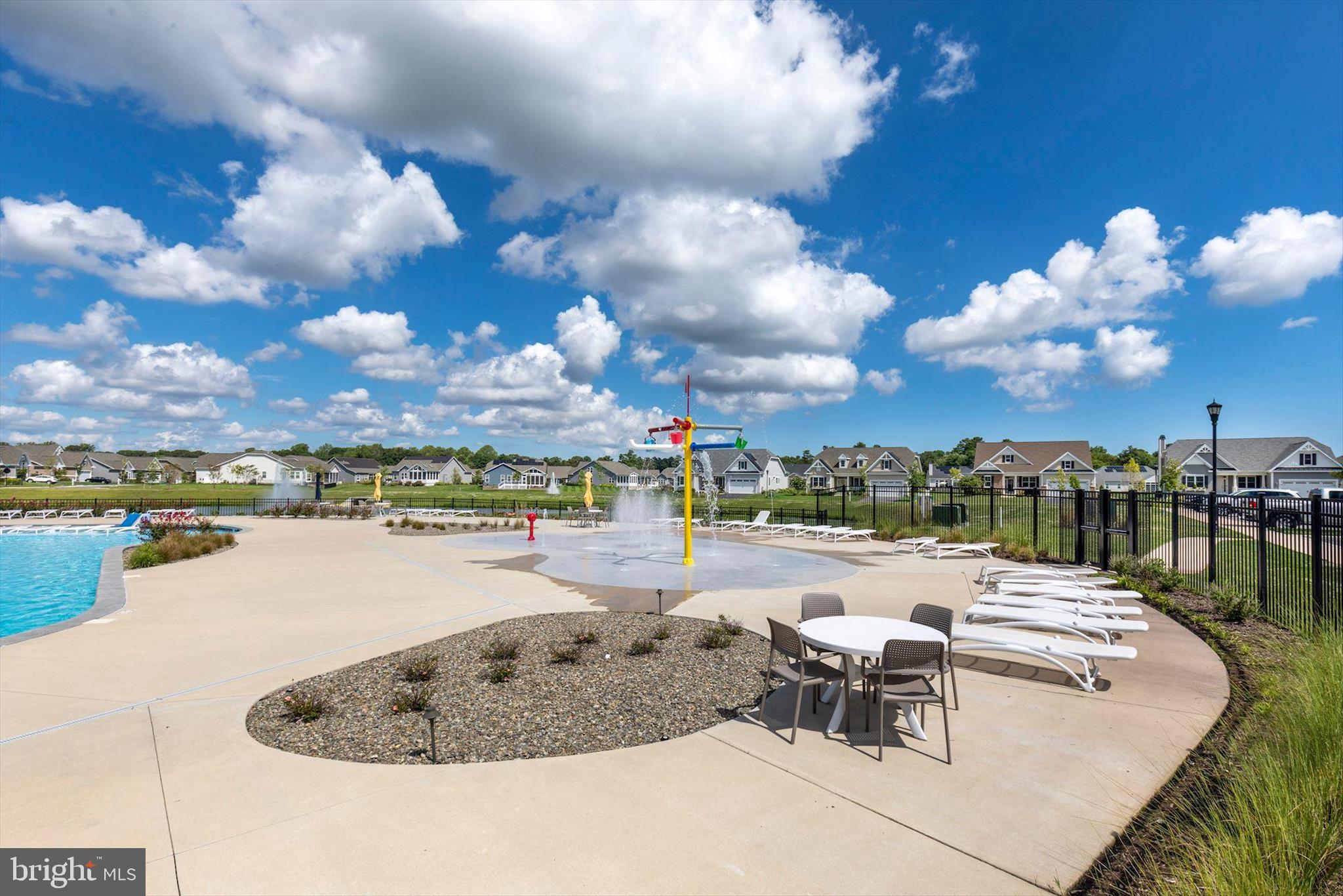 PENINSULA LAKES - Residential