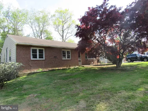 805 Galbraith Avenue, Upper Chichester, PA MLS: PADE2089014