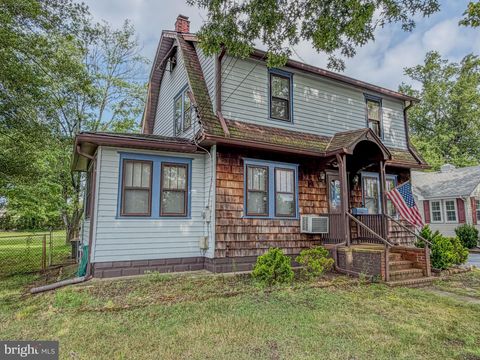 Homes For Sale - 84 Evelyn Avenue<br/> VINELAND, NJ 08360