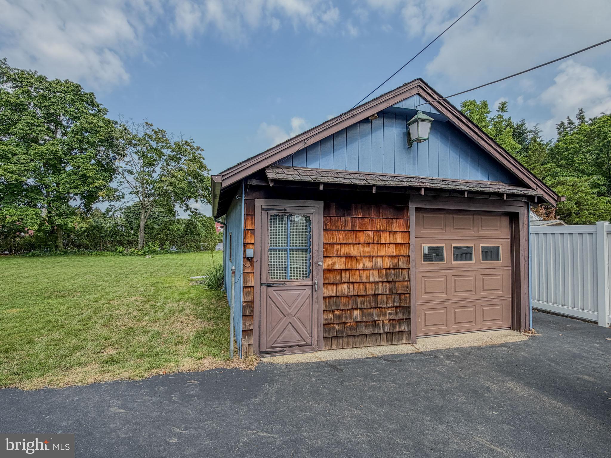 84 EVELYN AVENUE