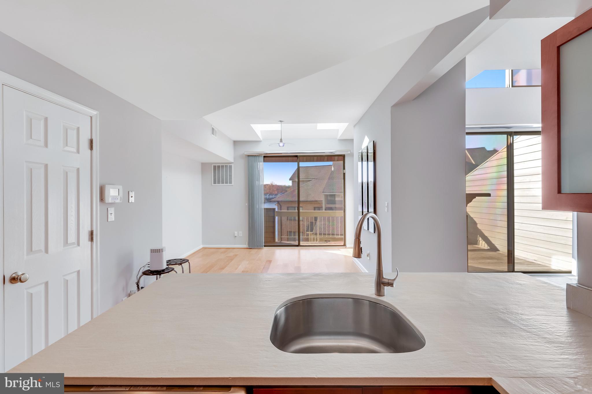 HARBOR POINT - Residential