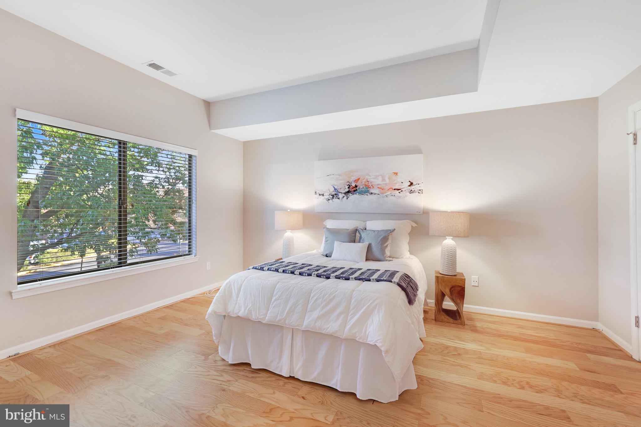 HARBOR POINT - Residential