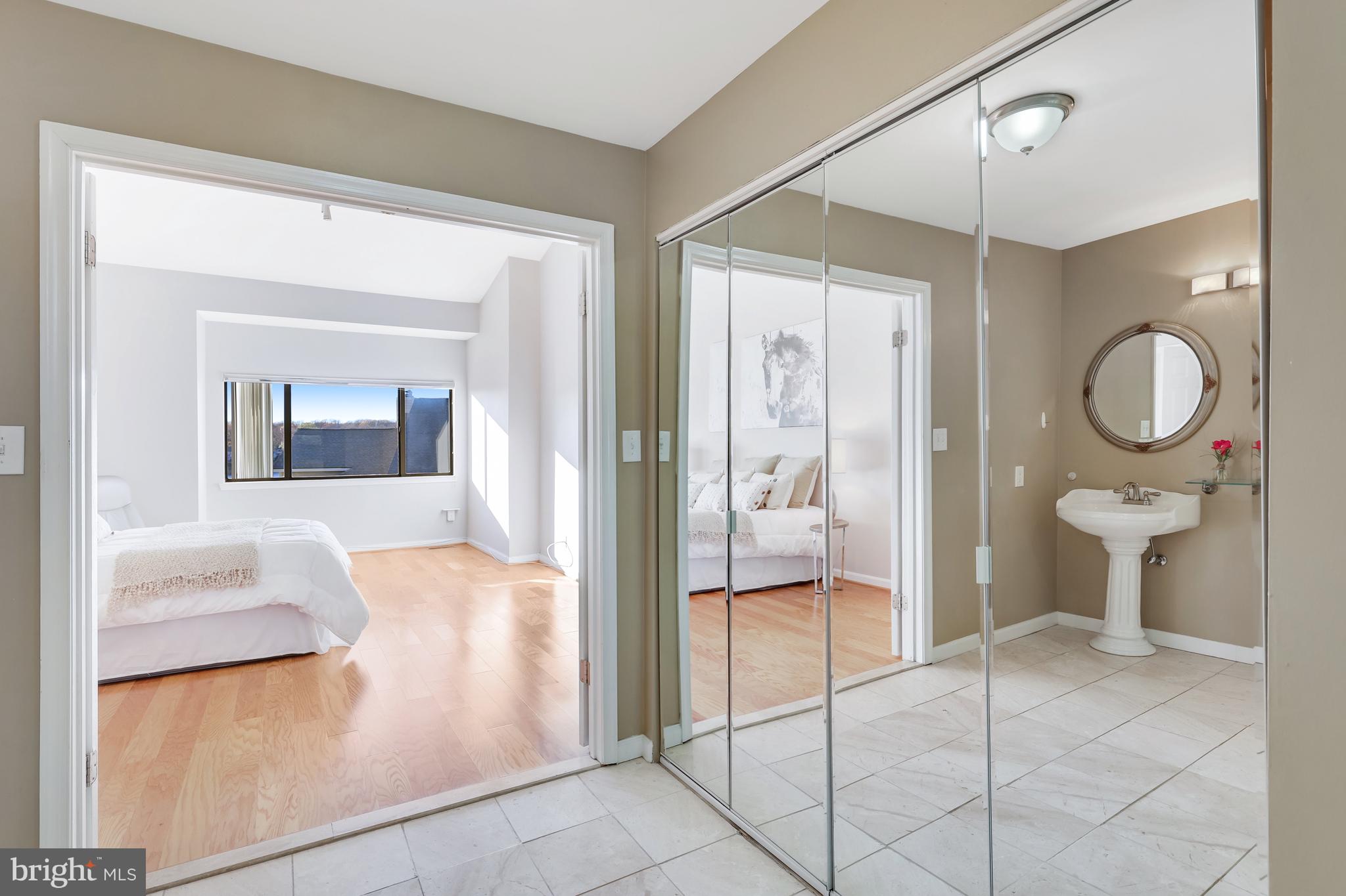 HARBOR POINT - Residential