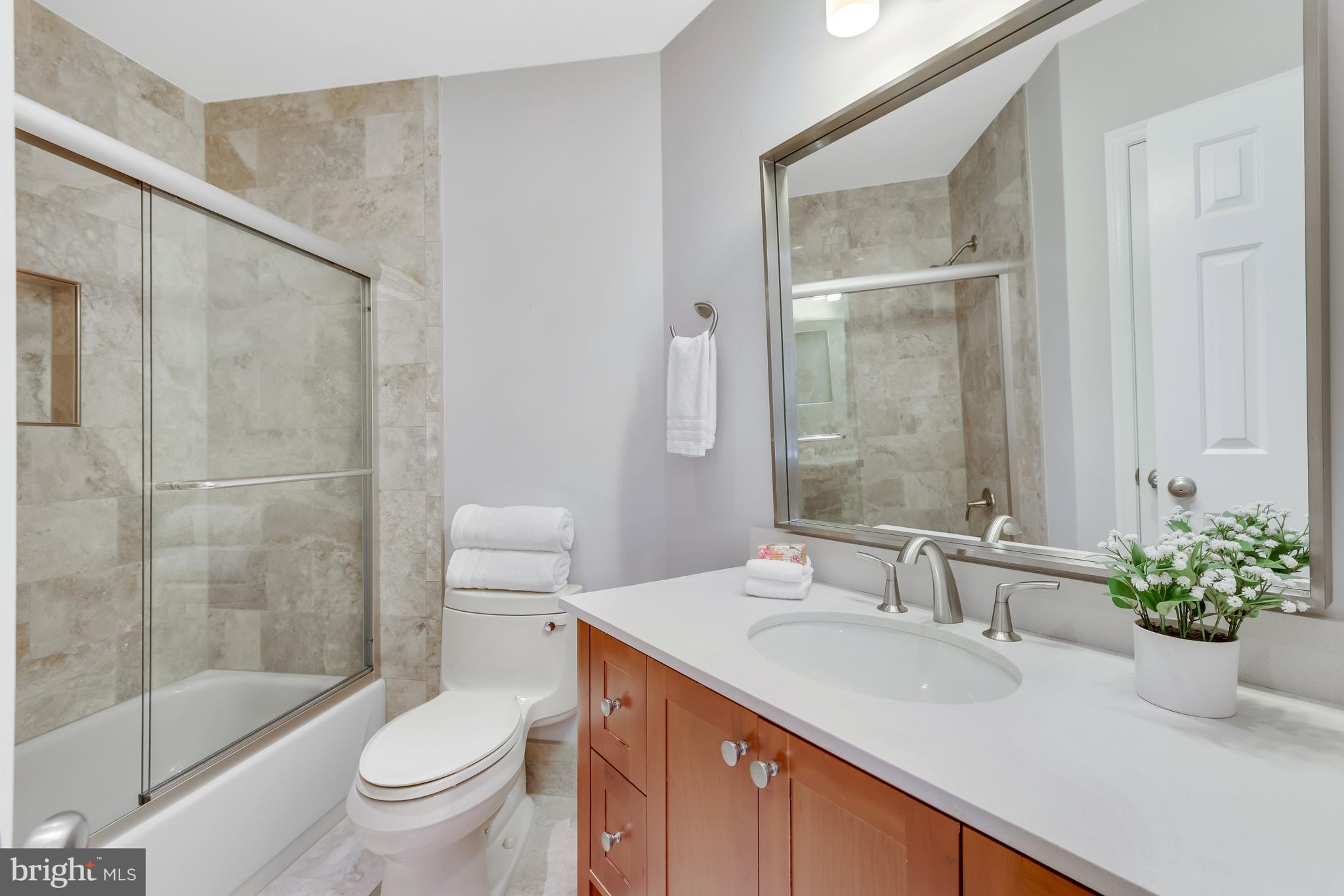 HARBOR POINT - Residential