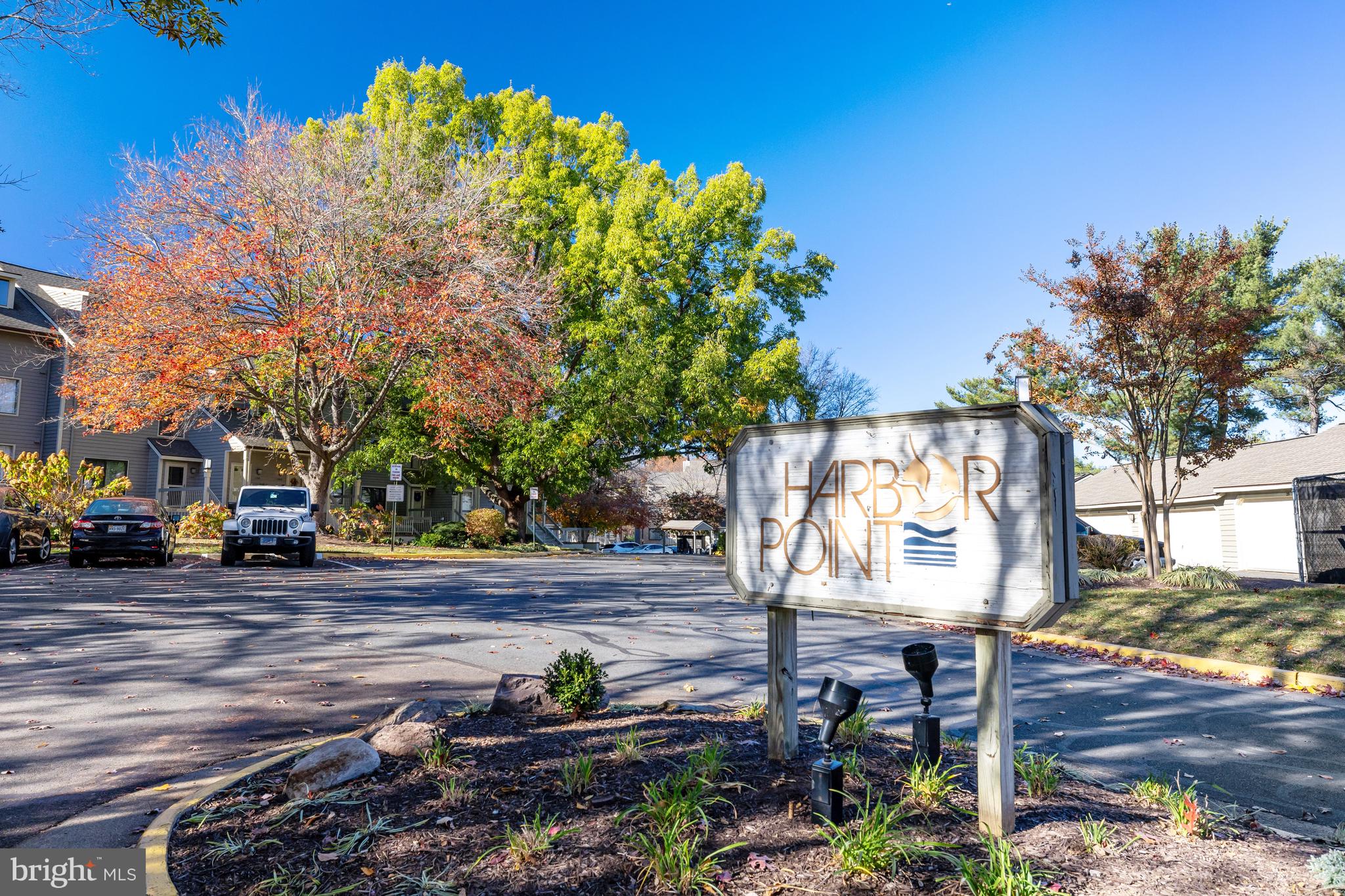 HARBOR POINT - Residential