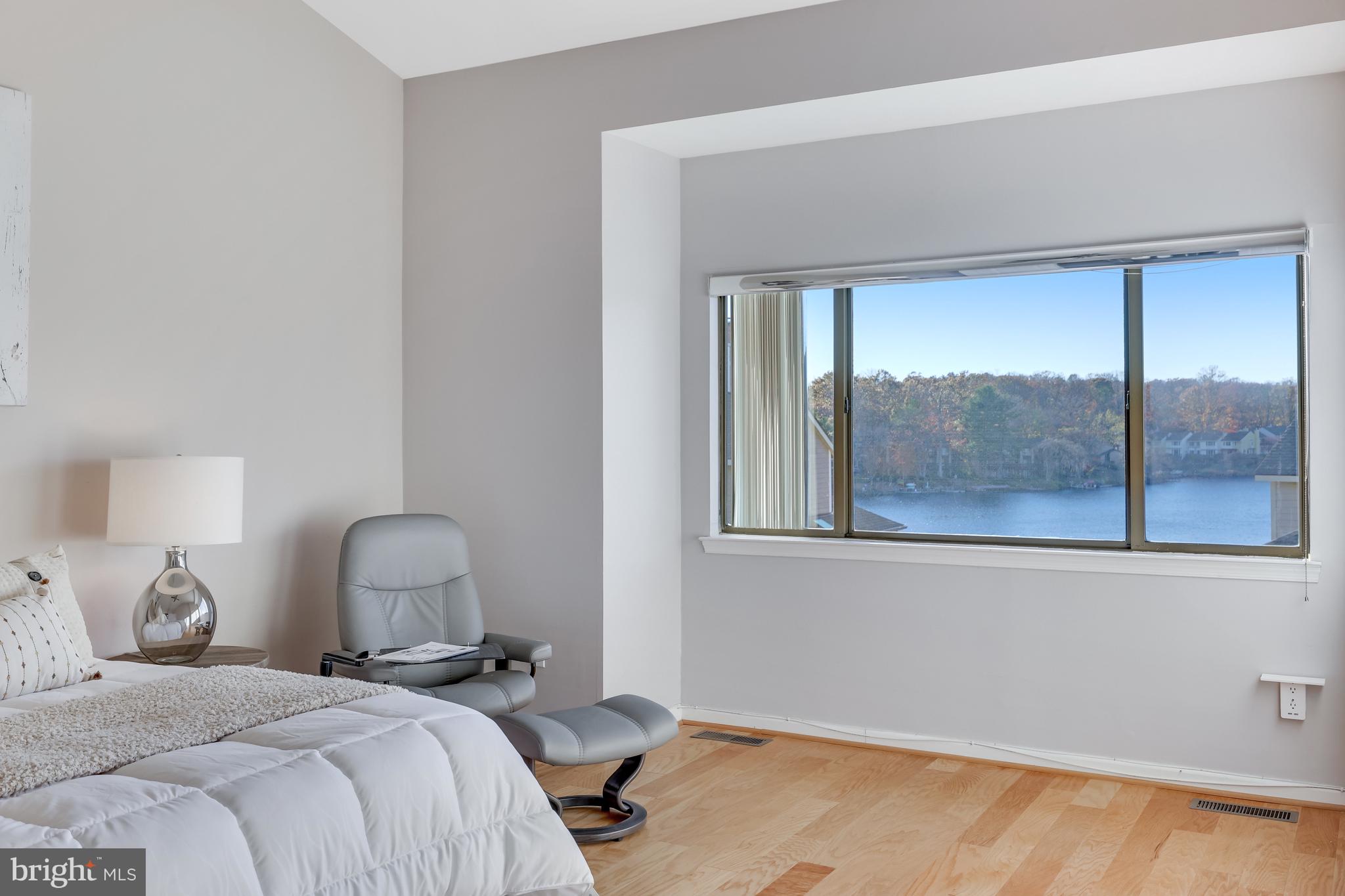 HARBOR POINT - Residential