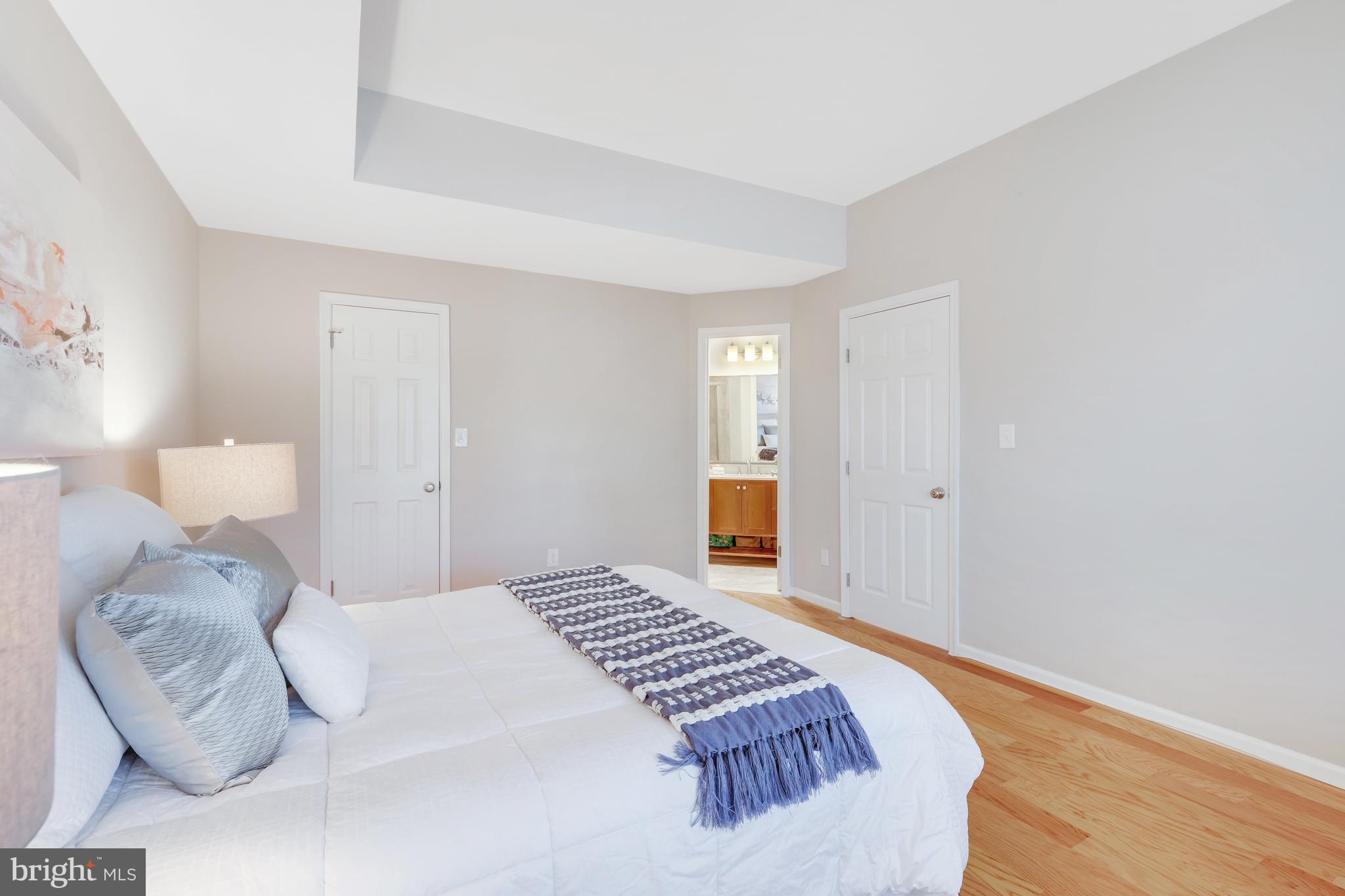 HARBOR POINT - Residential