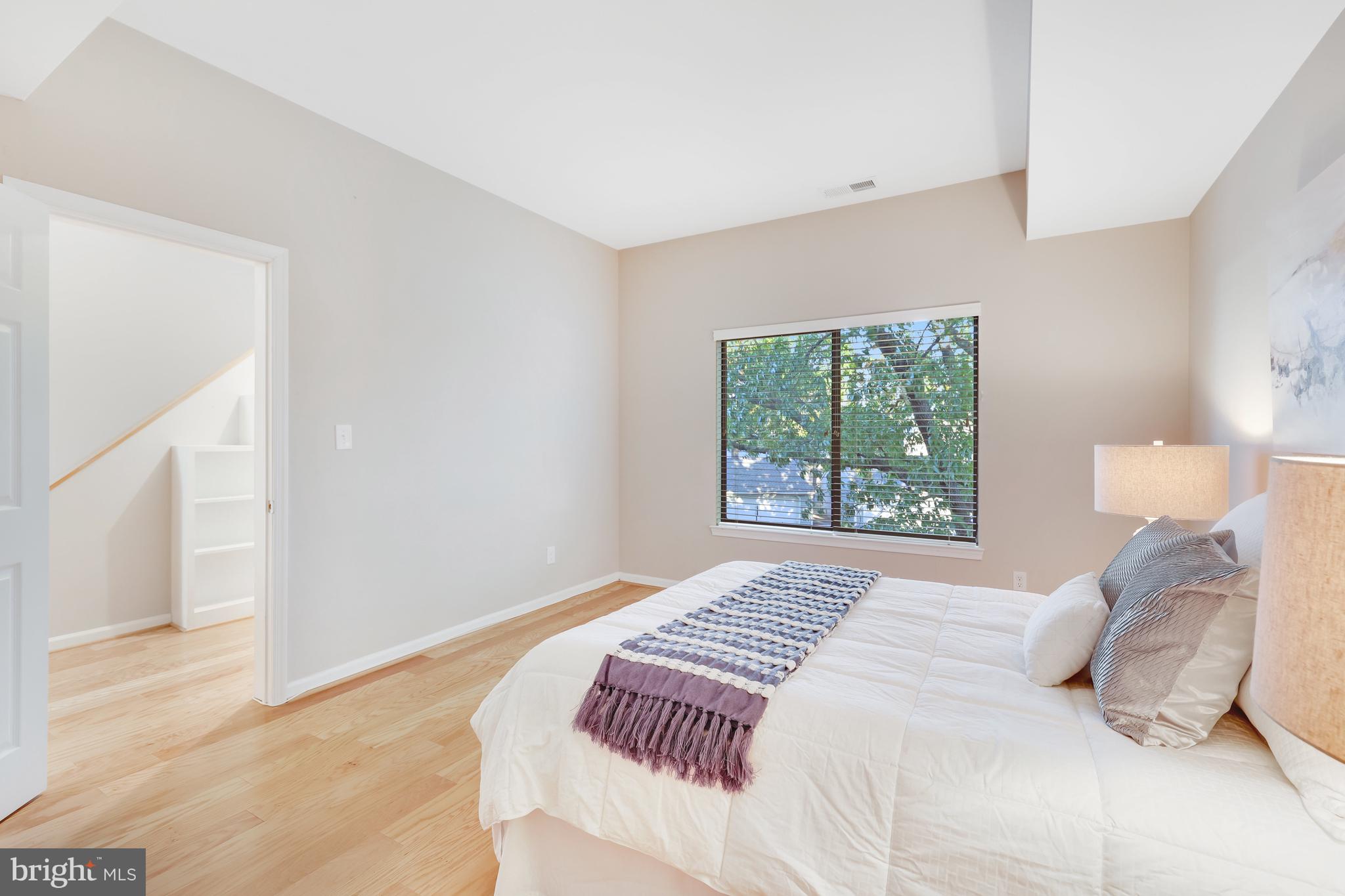 HARBOR POINT - Residential