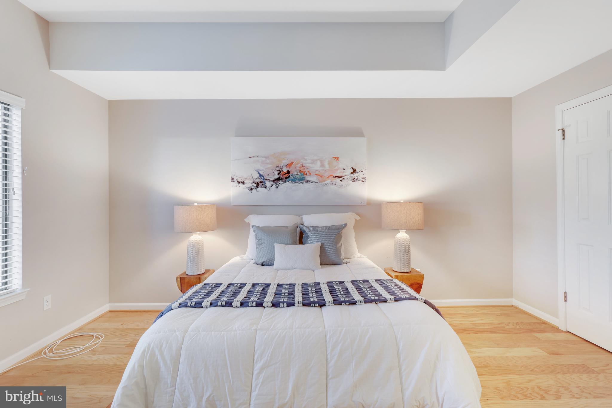 HARBOR POINT - Residential