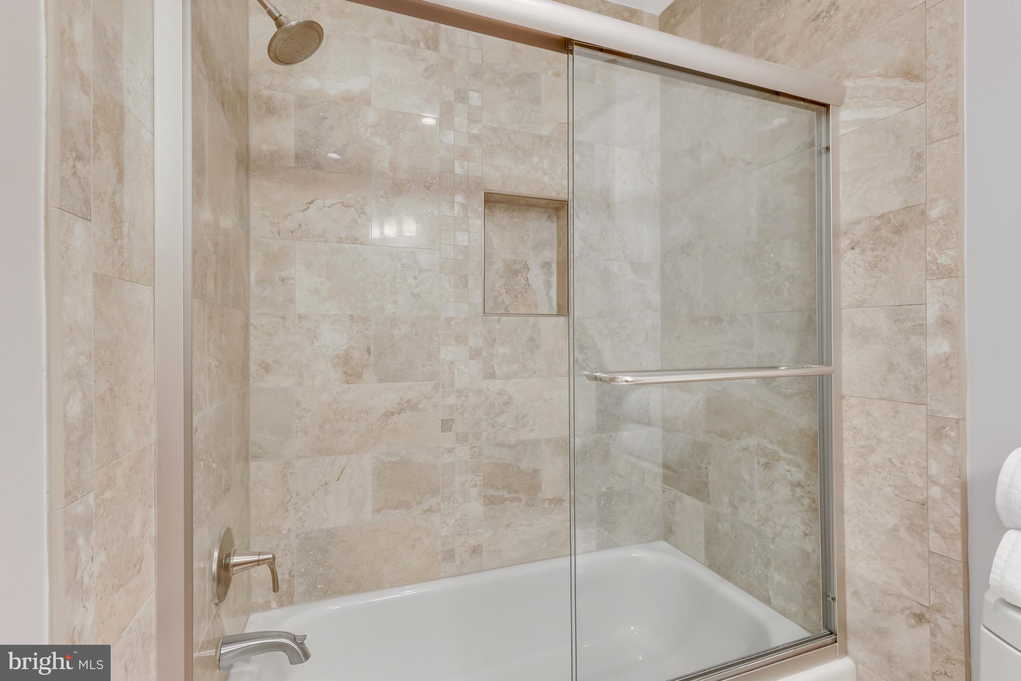 HARBOR POINT - Residential