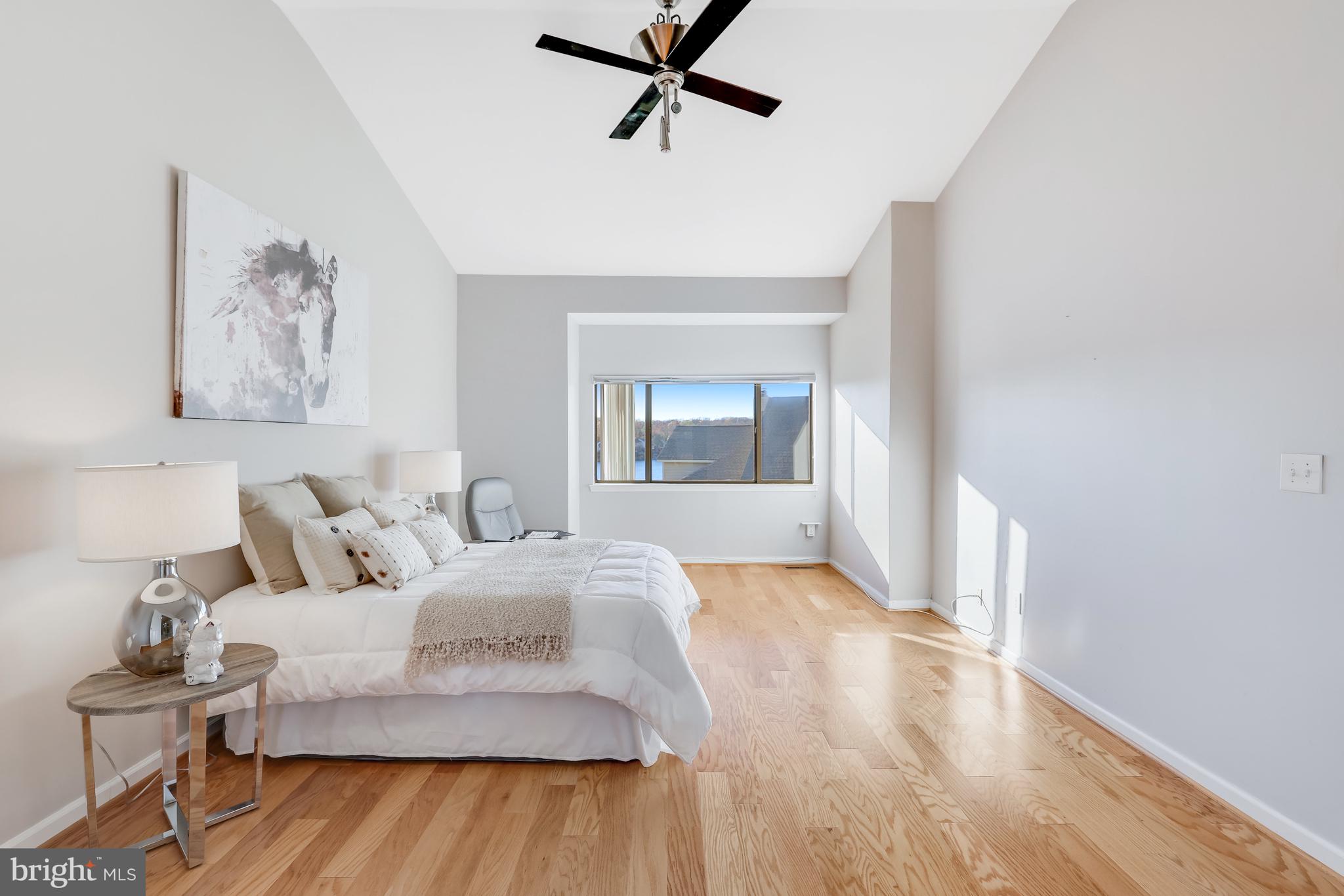 HARBOR POINT - Residential