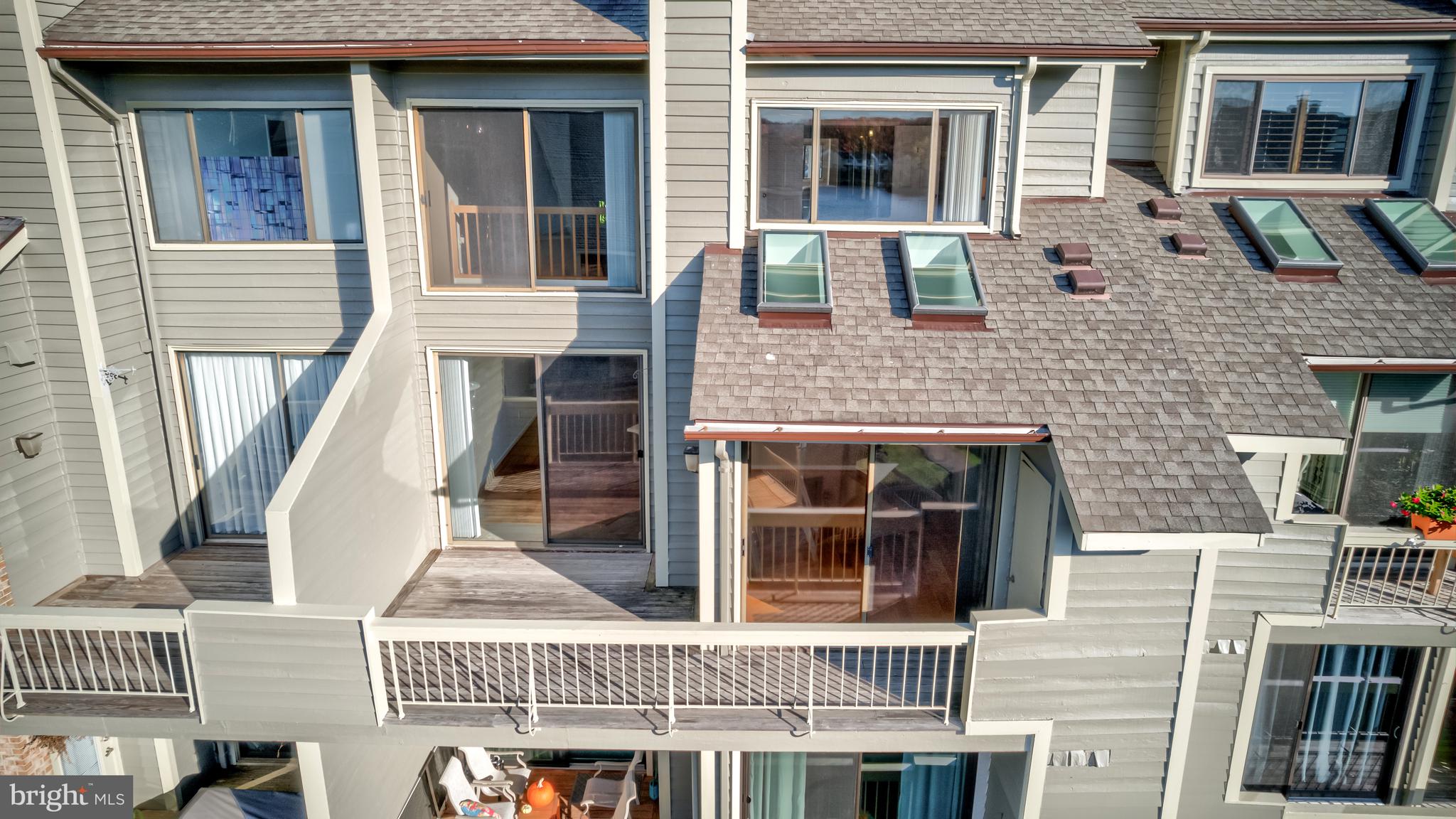 HARBOR POINT - Residential