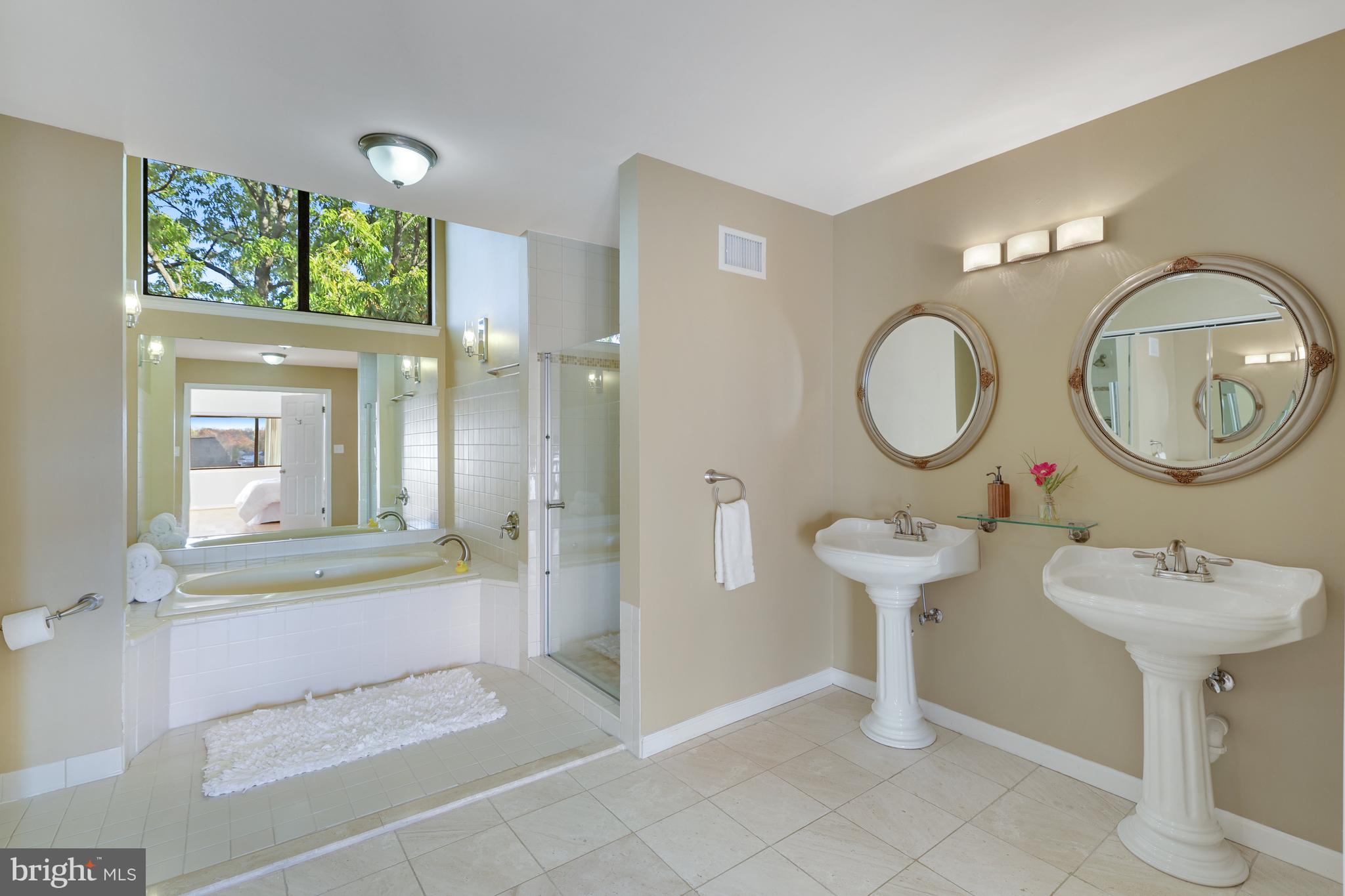 HARBOR POINT - Residential