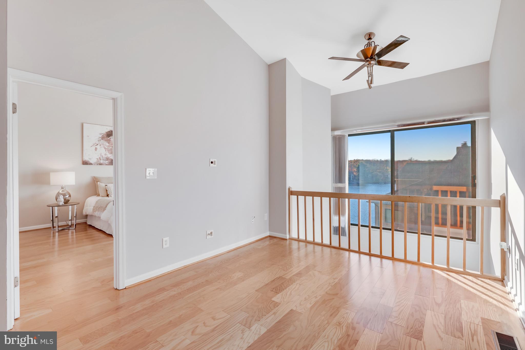 HARBOR POINT - Residential