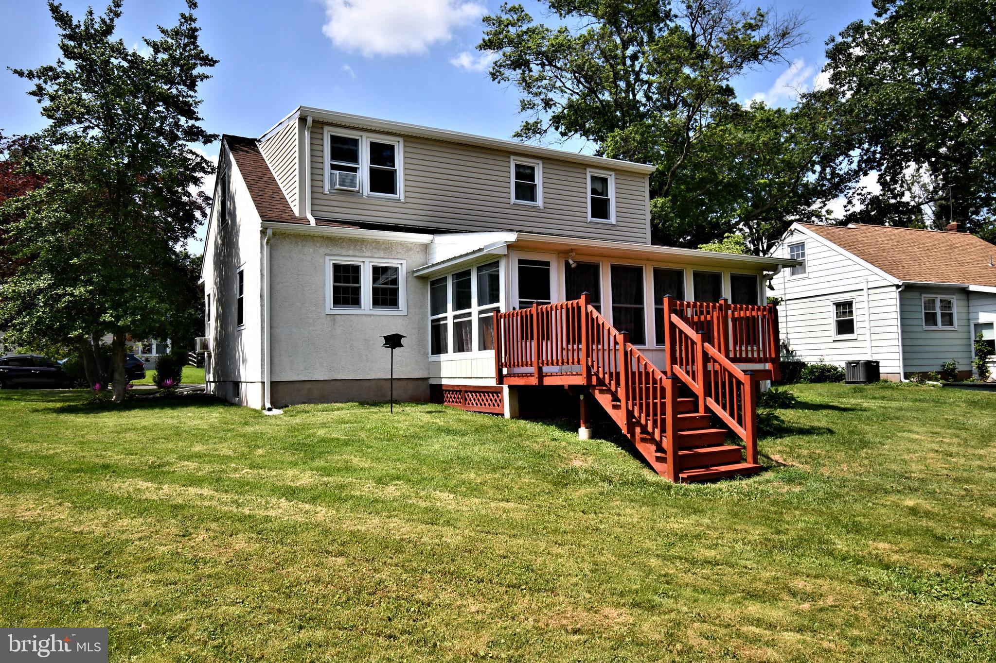 126 W SCHOOL STREET