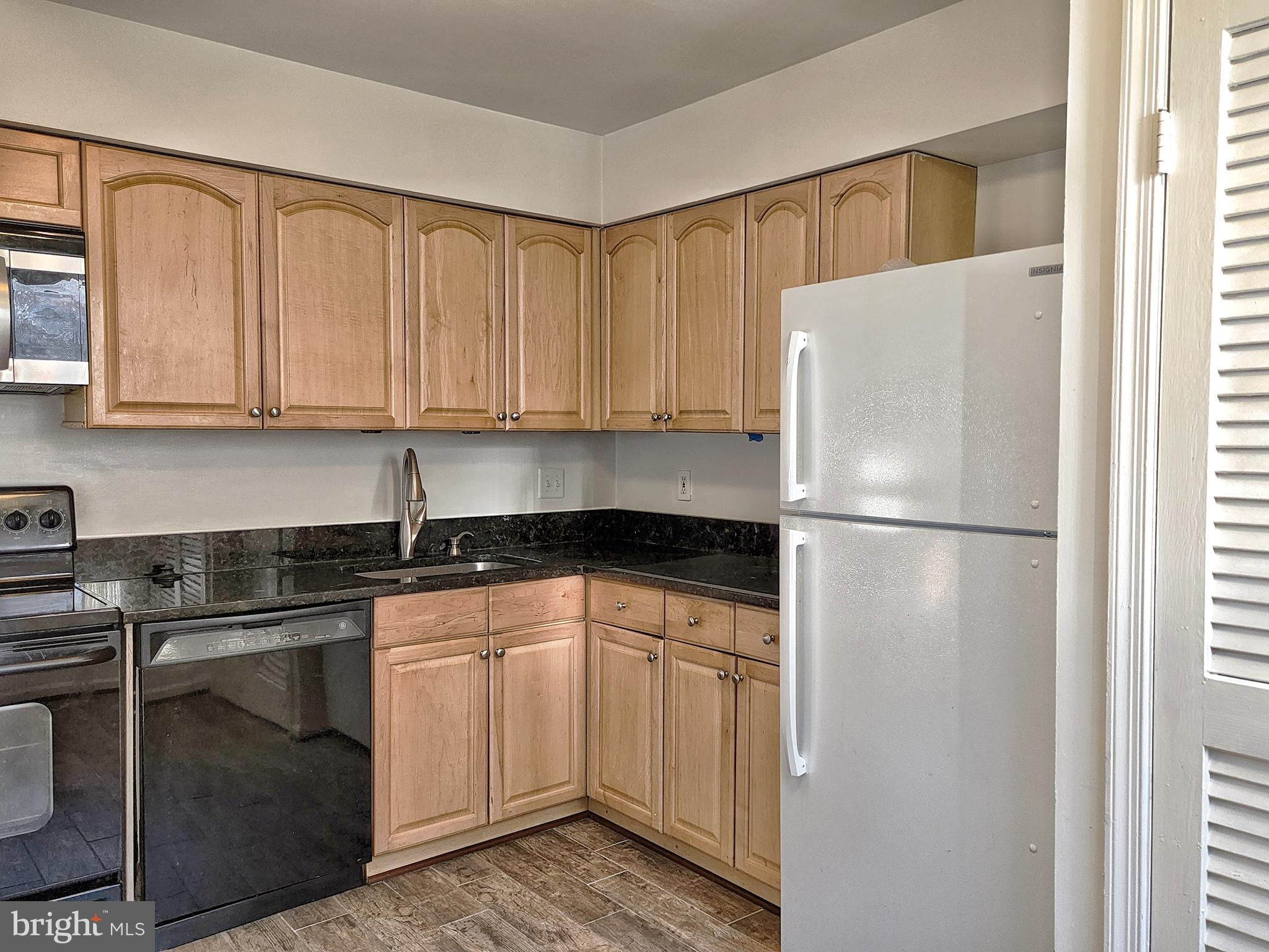 TERRACE TOWNHOUSES OF ANNANDALE - Residential