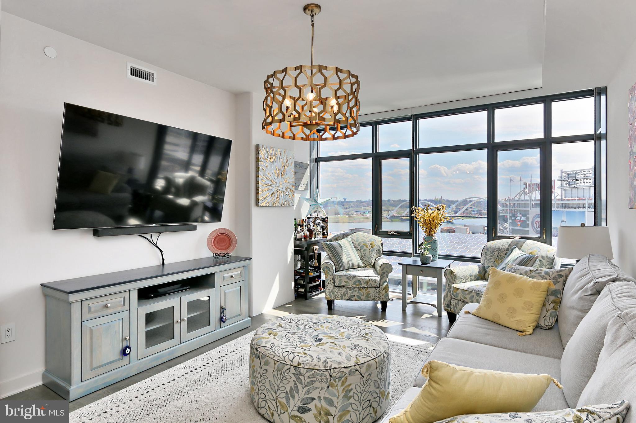 70 N STREET SE 913