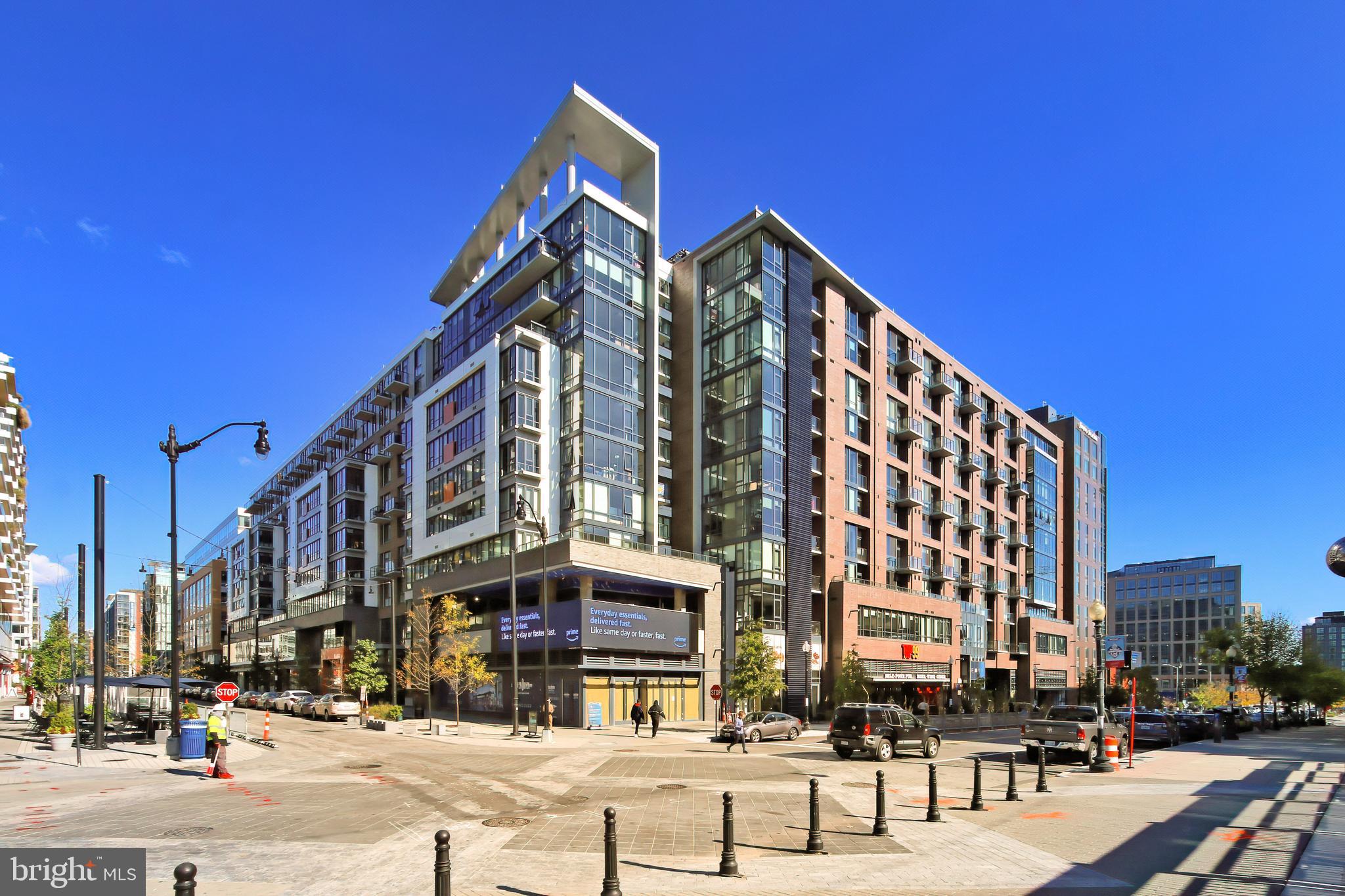 70 N STREET SE 913