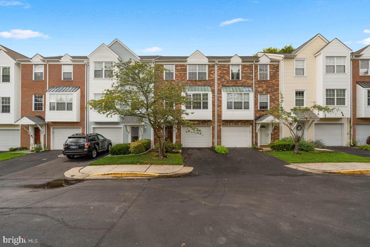 FAIR HILL FARM - Residential