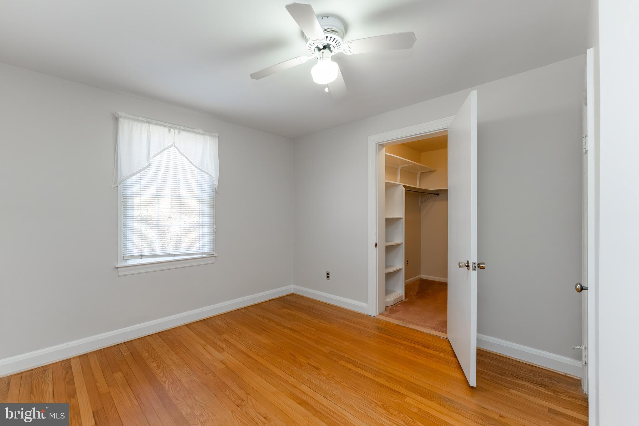 WINDSOR MILL - Residential