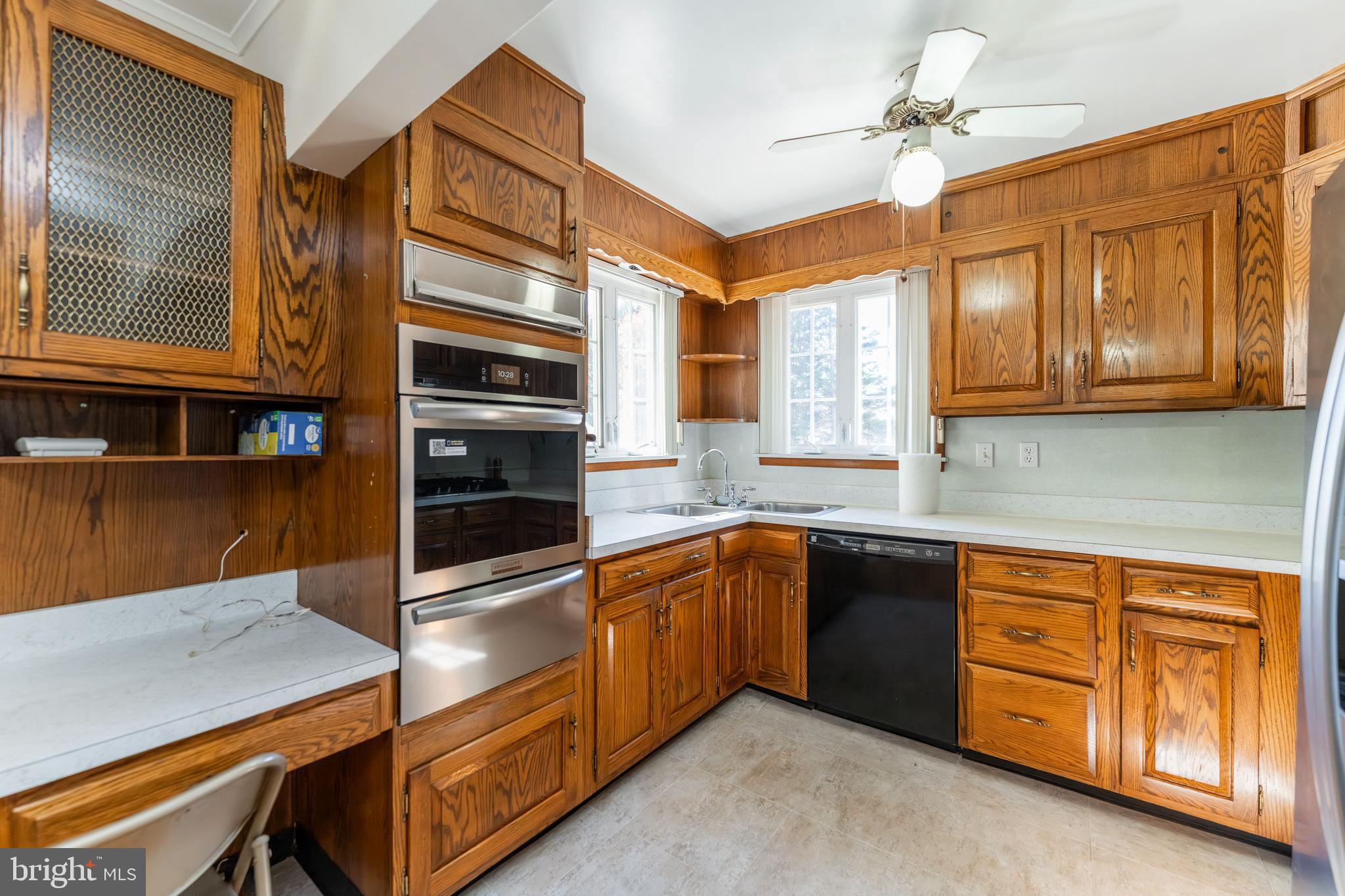 WINDSOR MILL - Residential